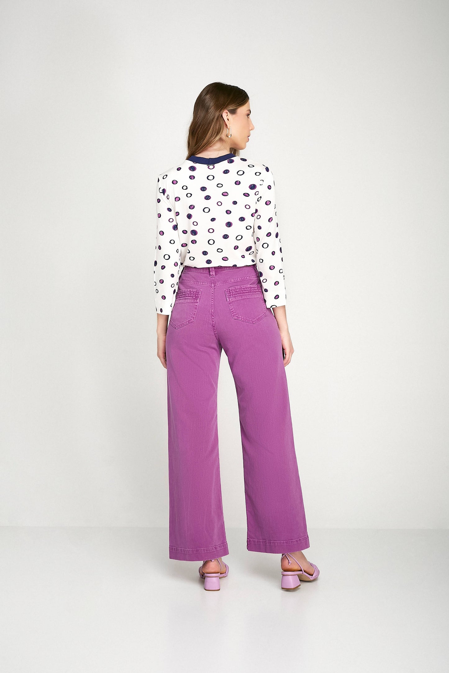 calça sarja wide leg cintura alta vintage