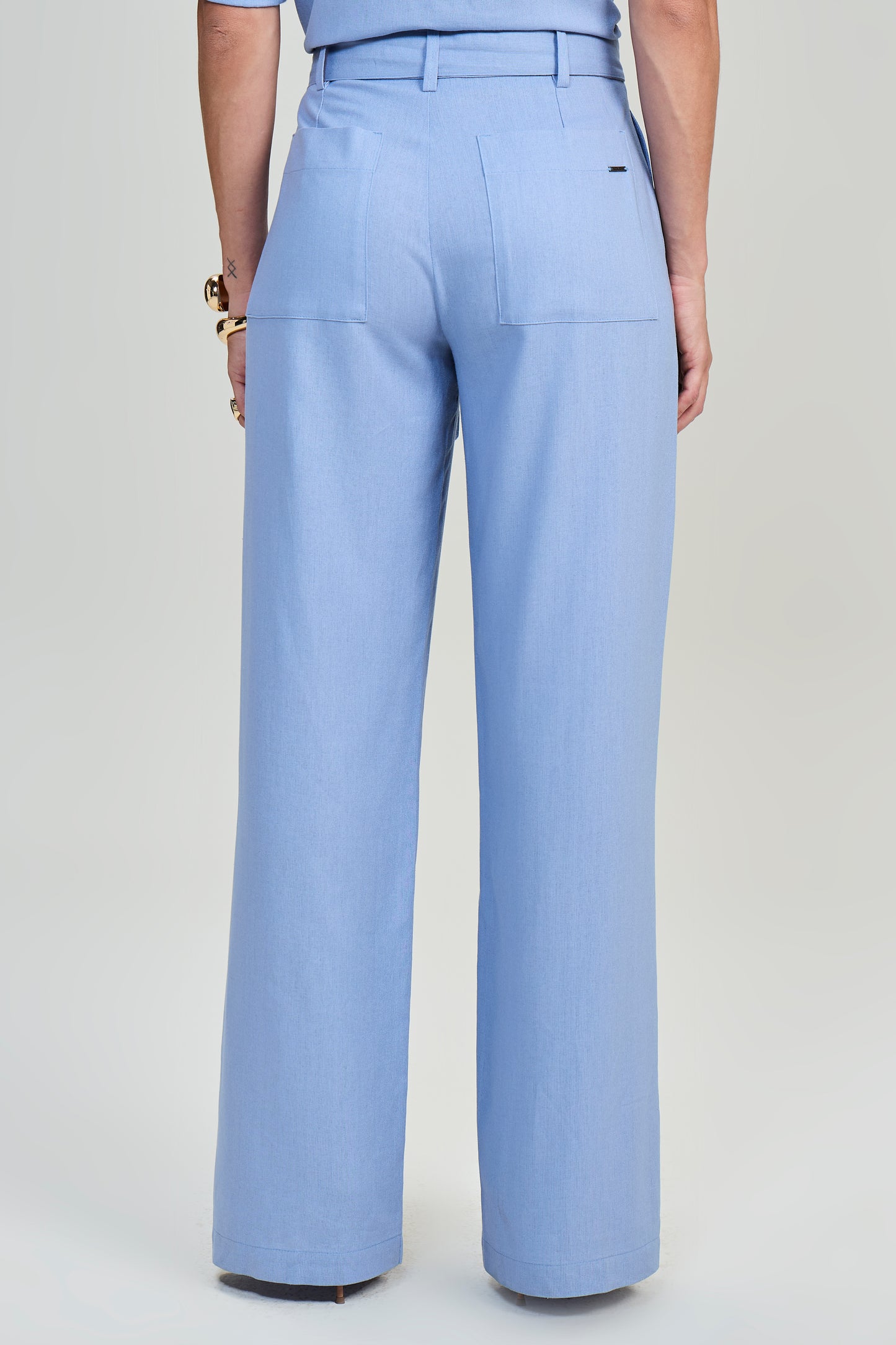 calça viscose pantalona cintura intermediária com faixa