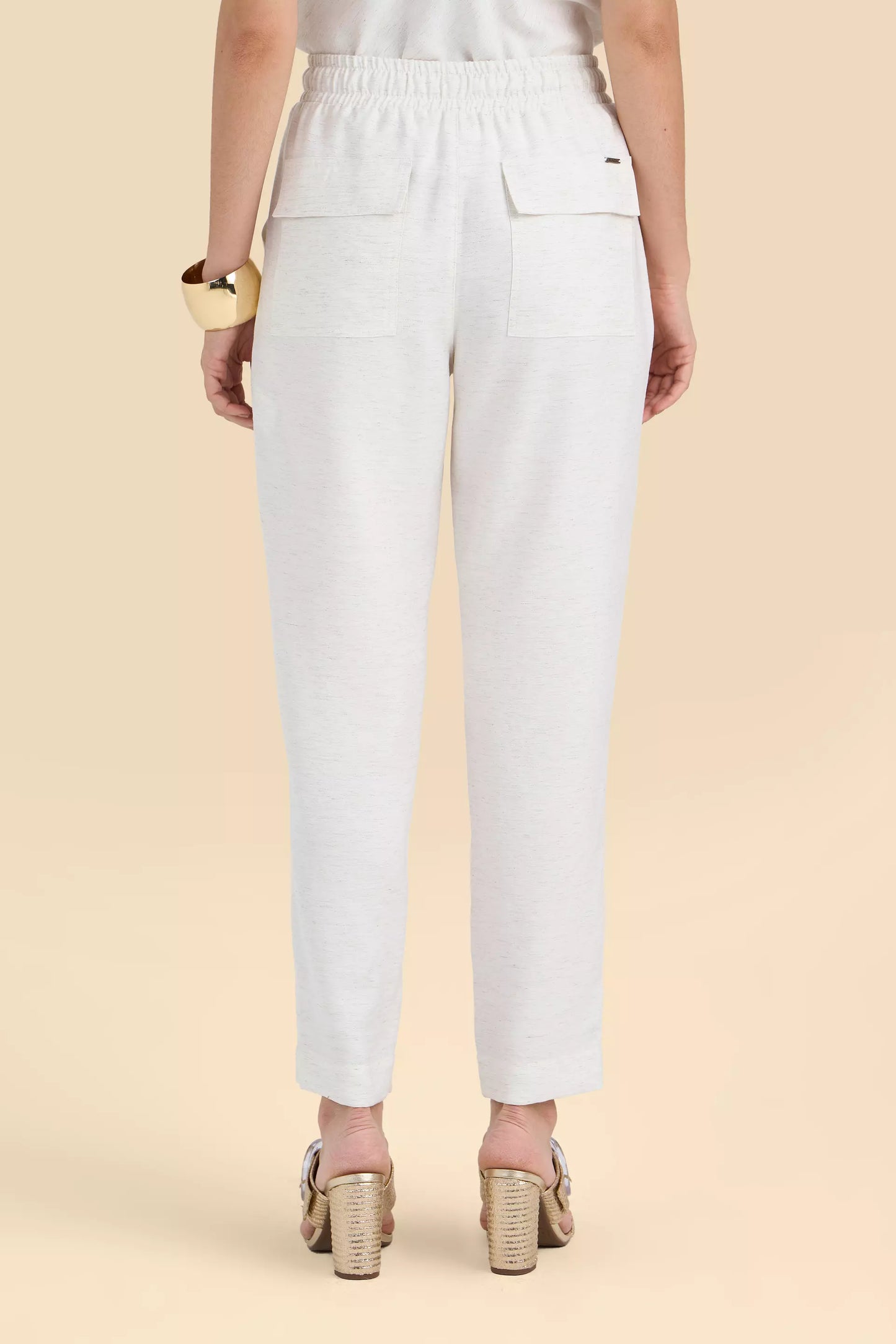 calça viscose mom cintura intermediária com cós de elástico