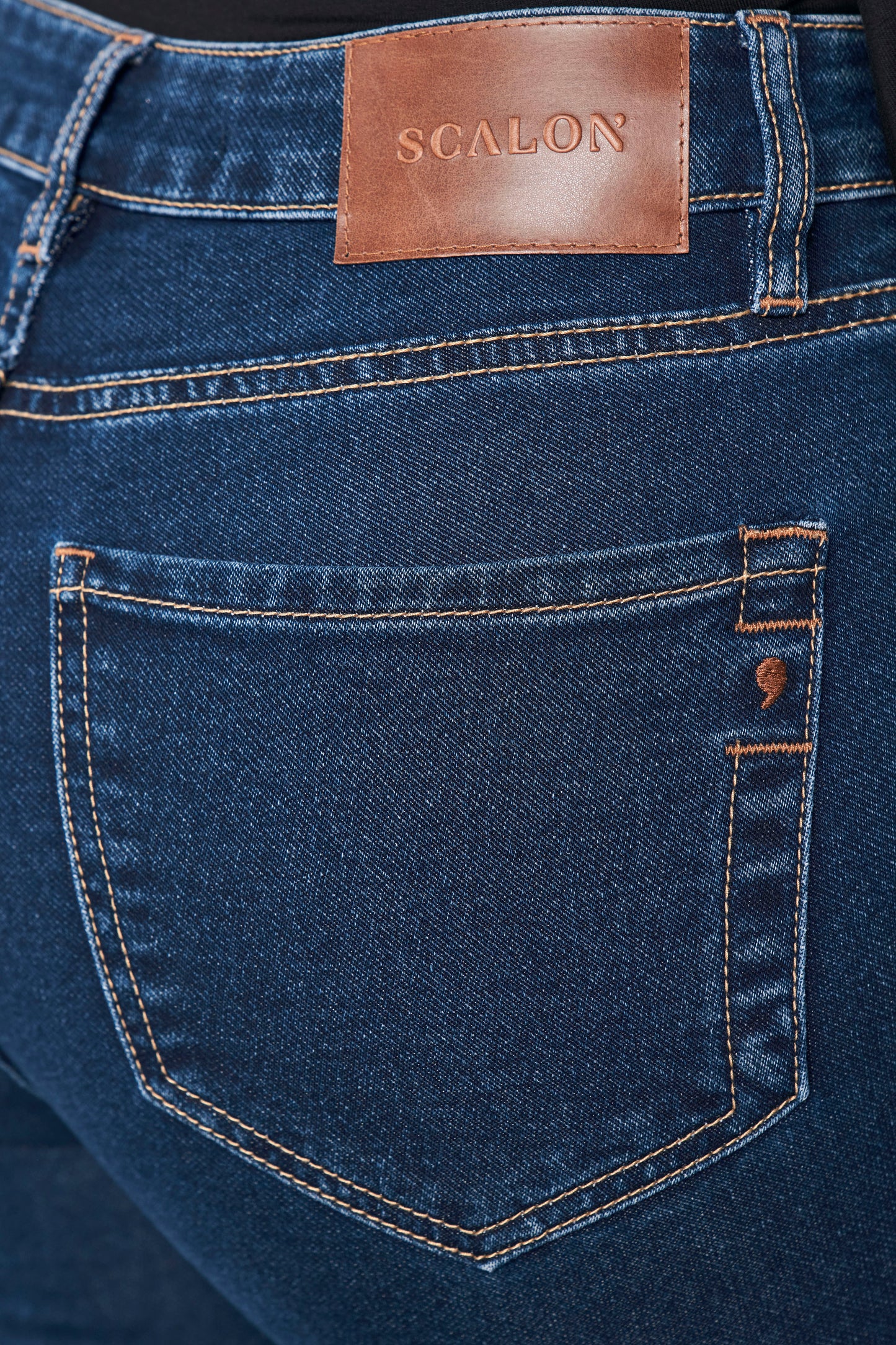 calça jeans malha boot cut cintura intermediária com bordado