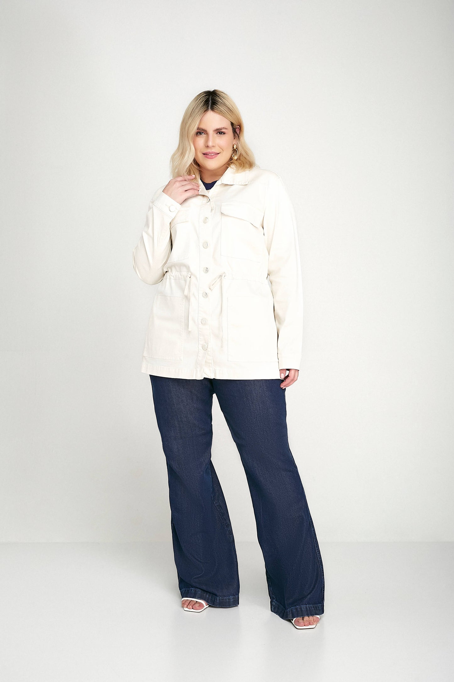 calça jeans lounge flare cintura alta