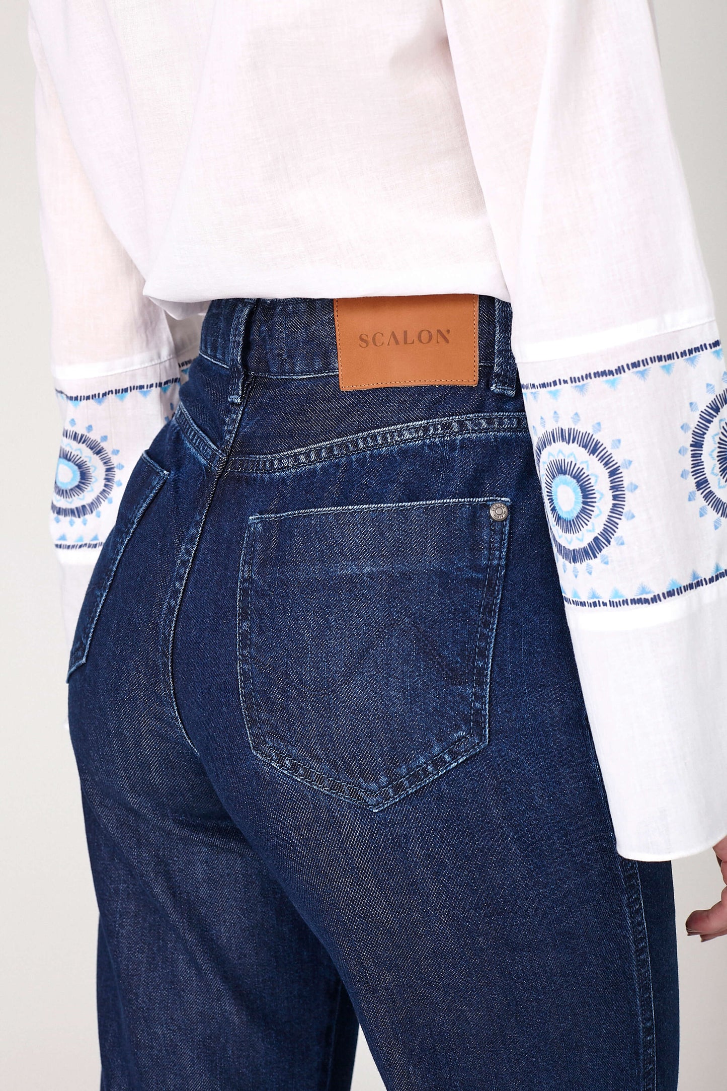 calça jeans lounge flare cintura alta