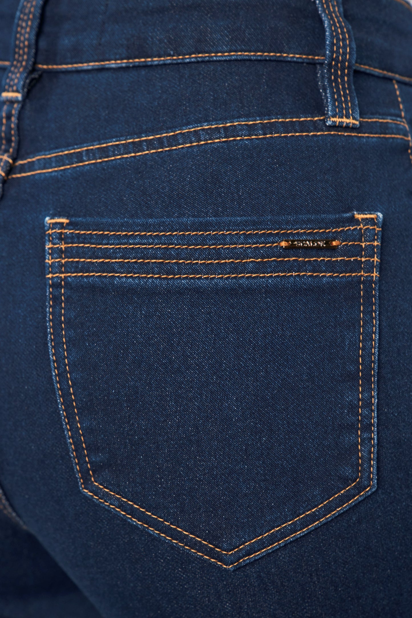 calça jeans malha reta cintura intermediária com pespontos