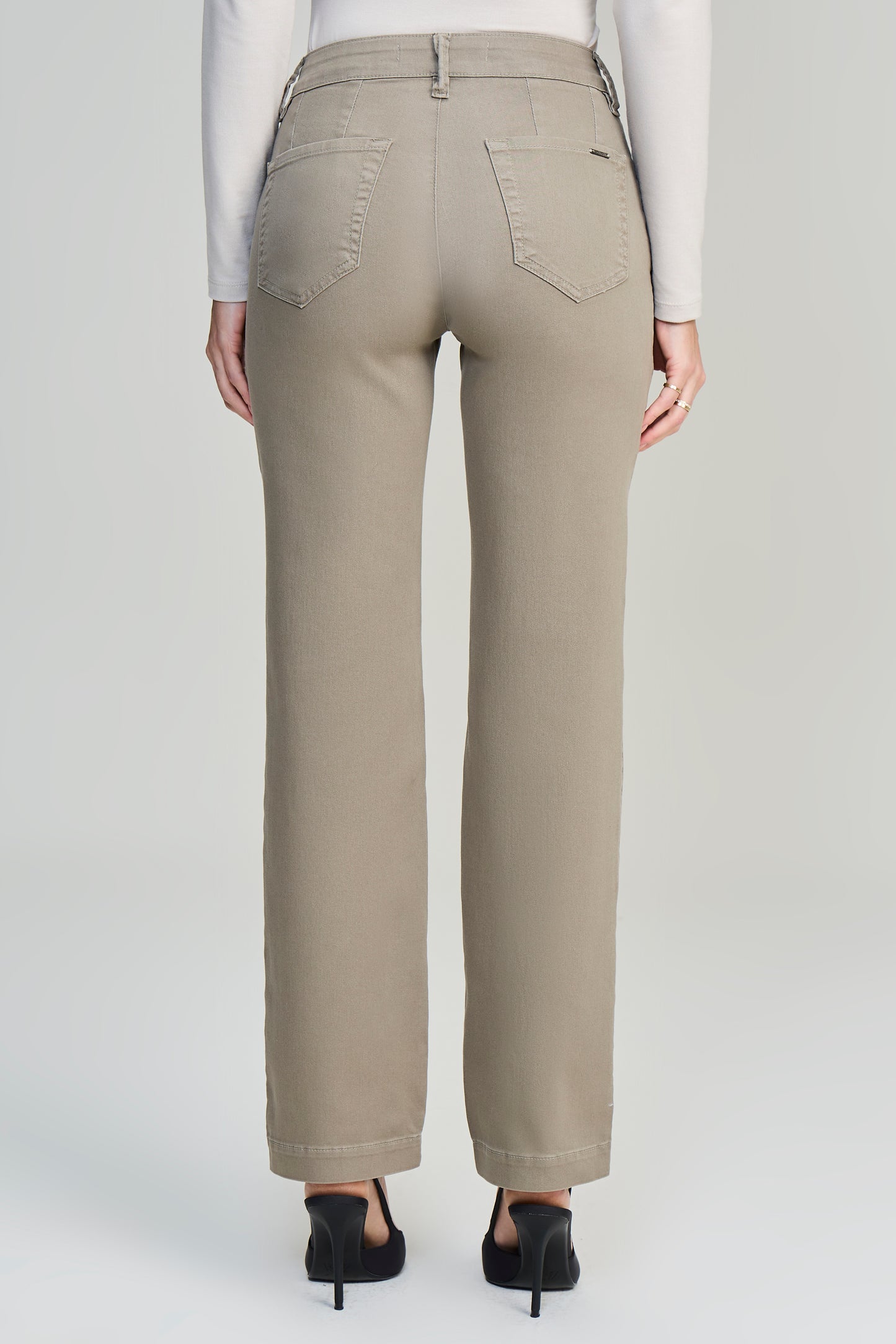 calça sarja color reta cintura intermediária alfaiataria