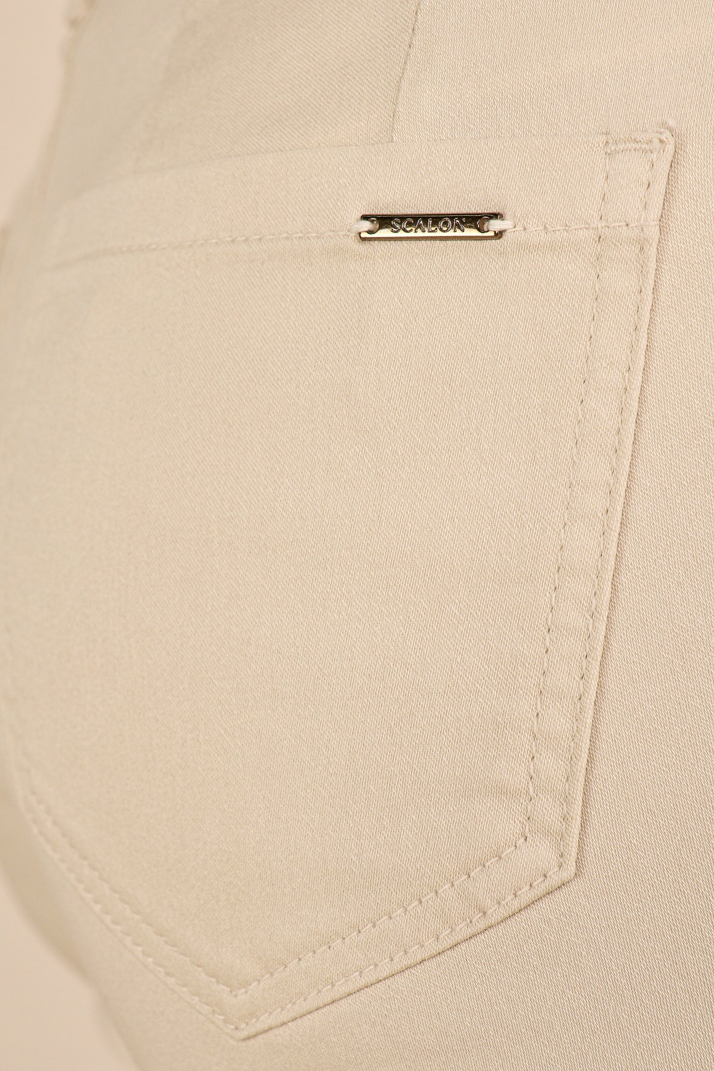 calça sarja color reta cintura intermediária alfaiataria