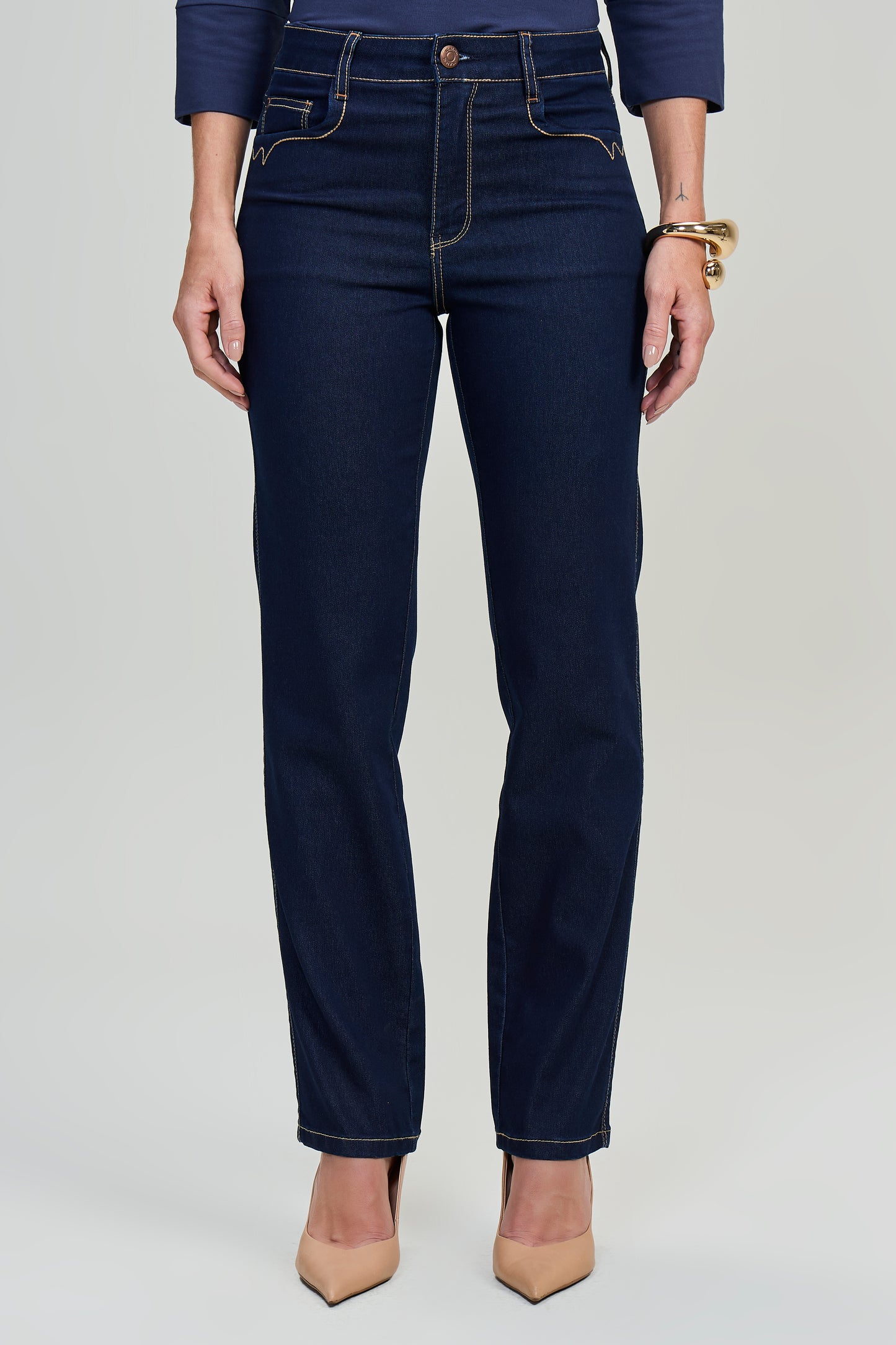 calça jeans reta cintura intermediária com cristais