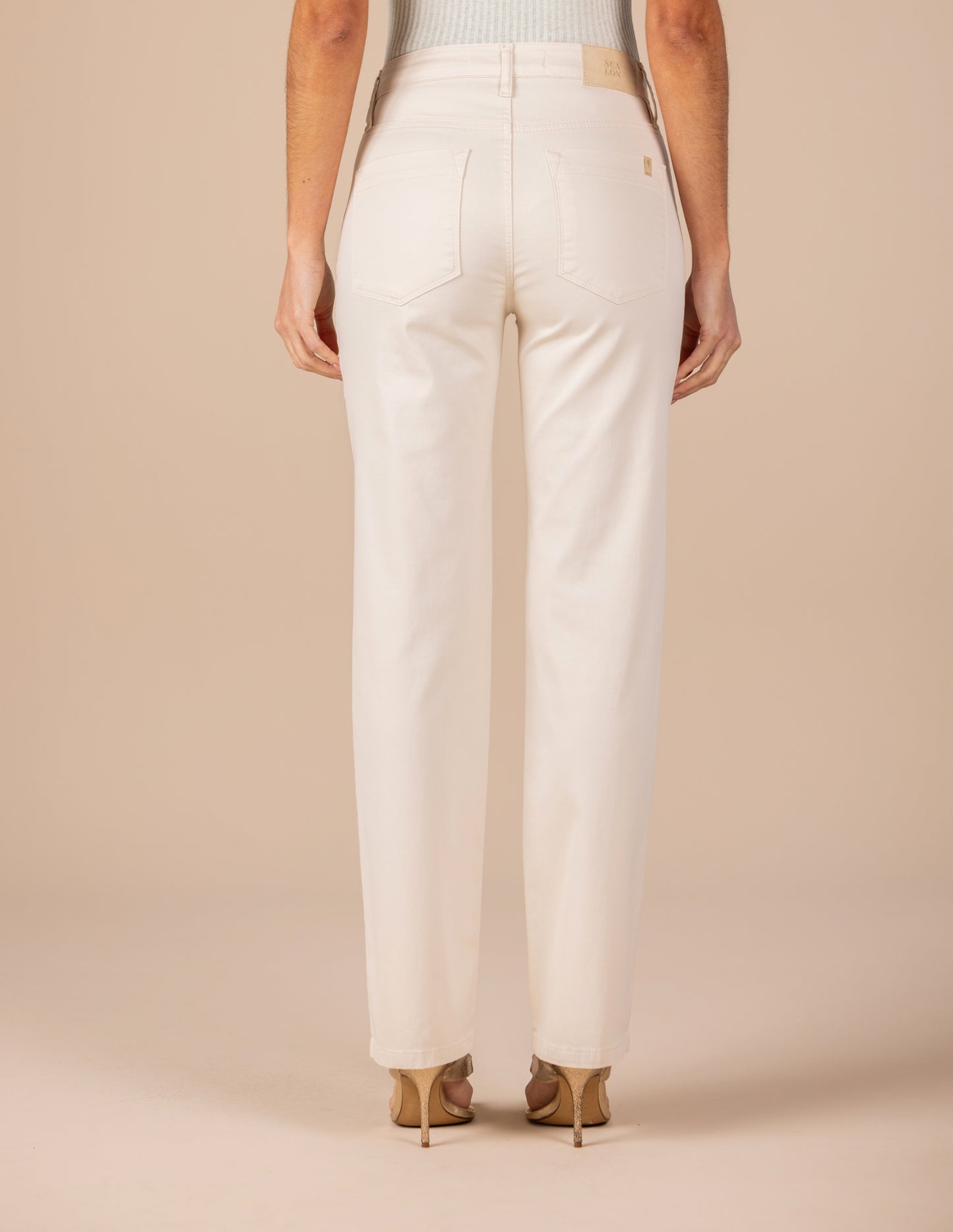 calça sarja color reta cintura intermediária básica