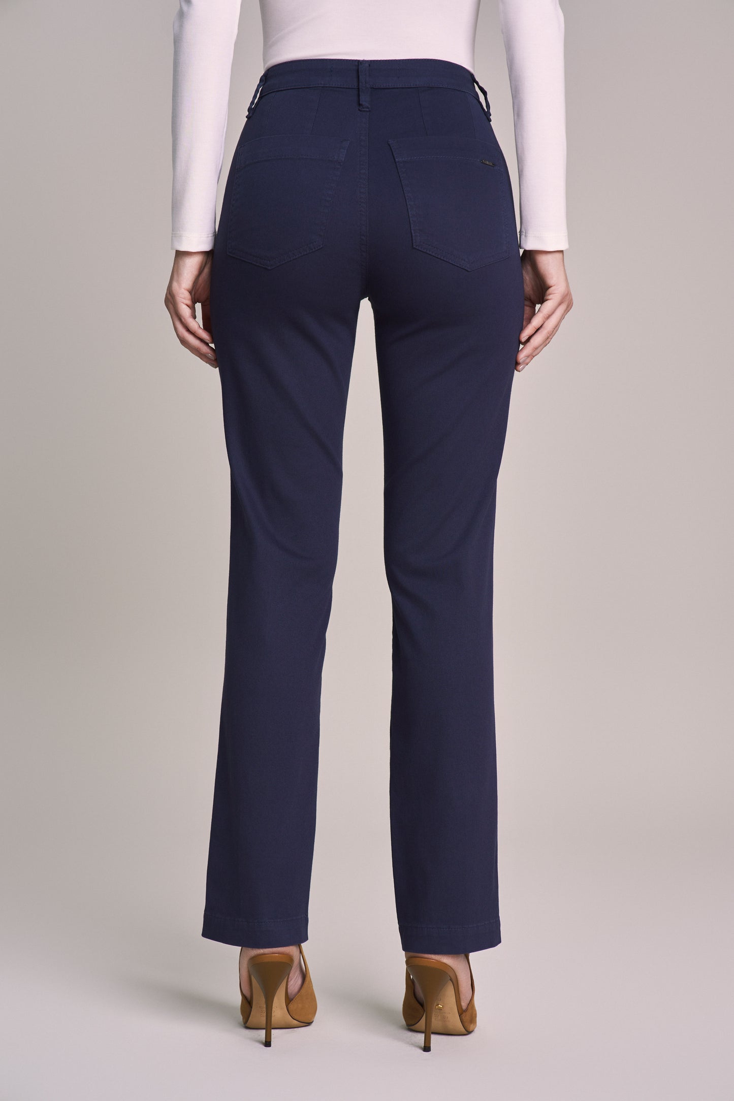 calça sarja color reta cintura intermediária alfaiataria