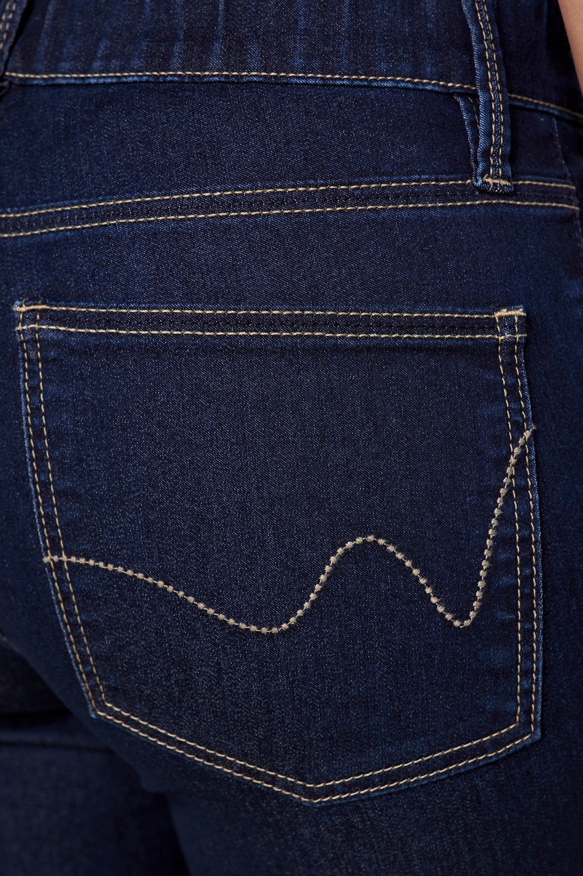 calça jeans reta cintura intermediária cós de elástico