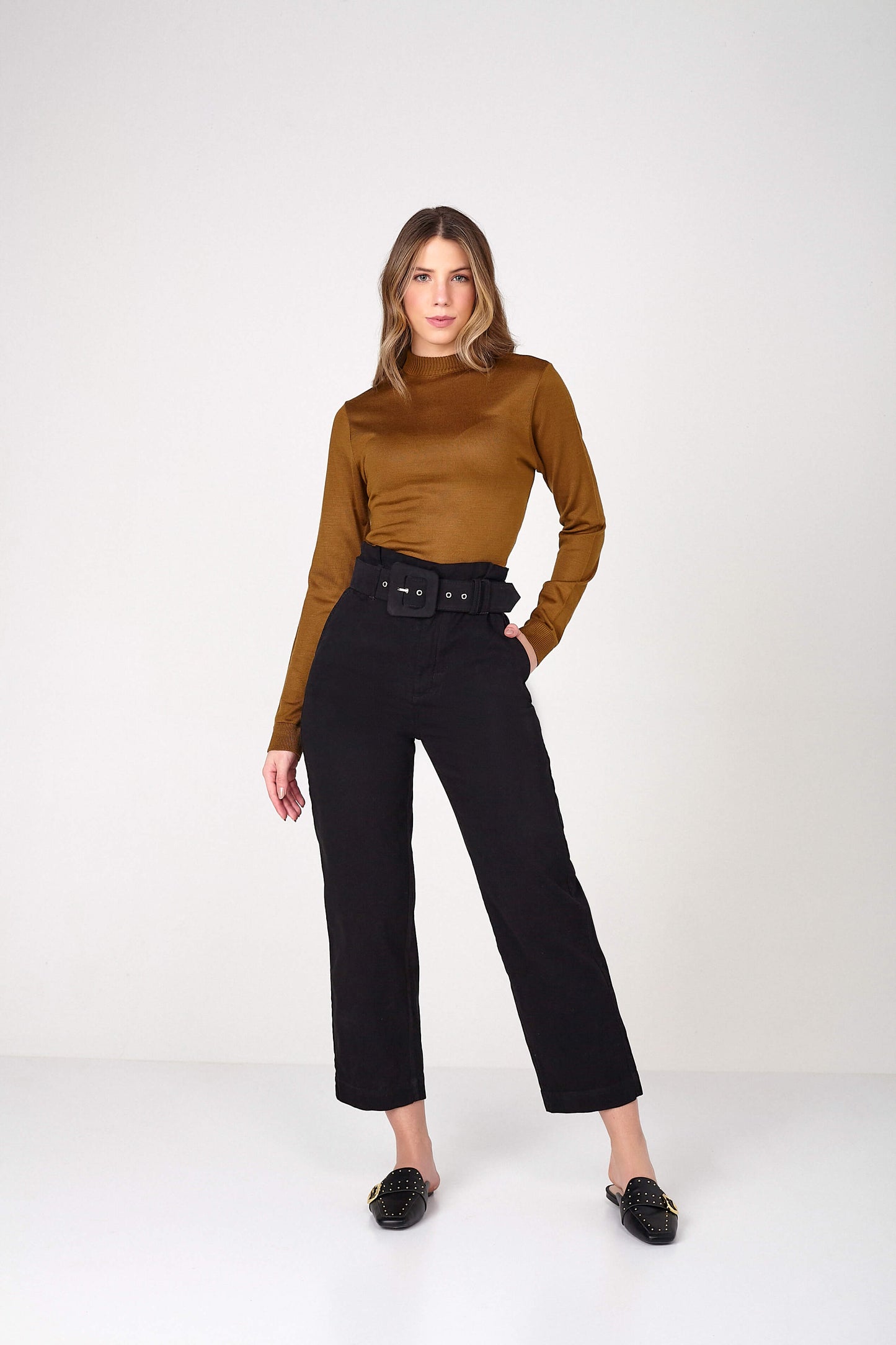 calça sarja pant cropped cintura alta em cotelê com cinto
