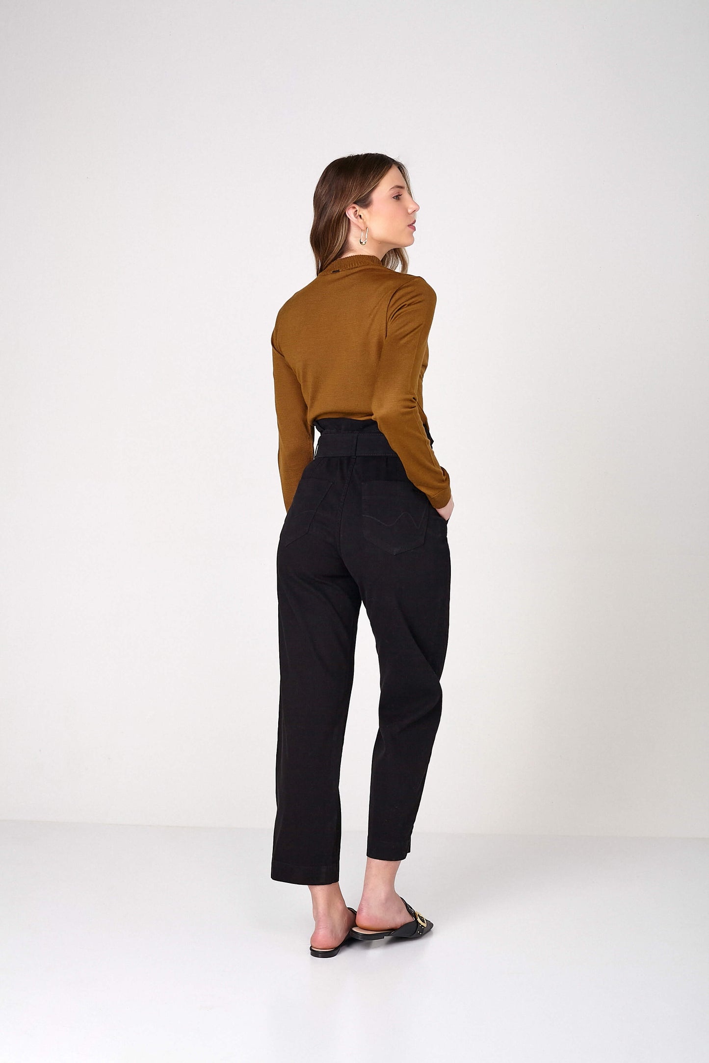 calça sarja pant cropped cintura alta em cotelê com cinto