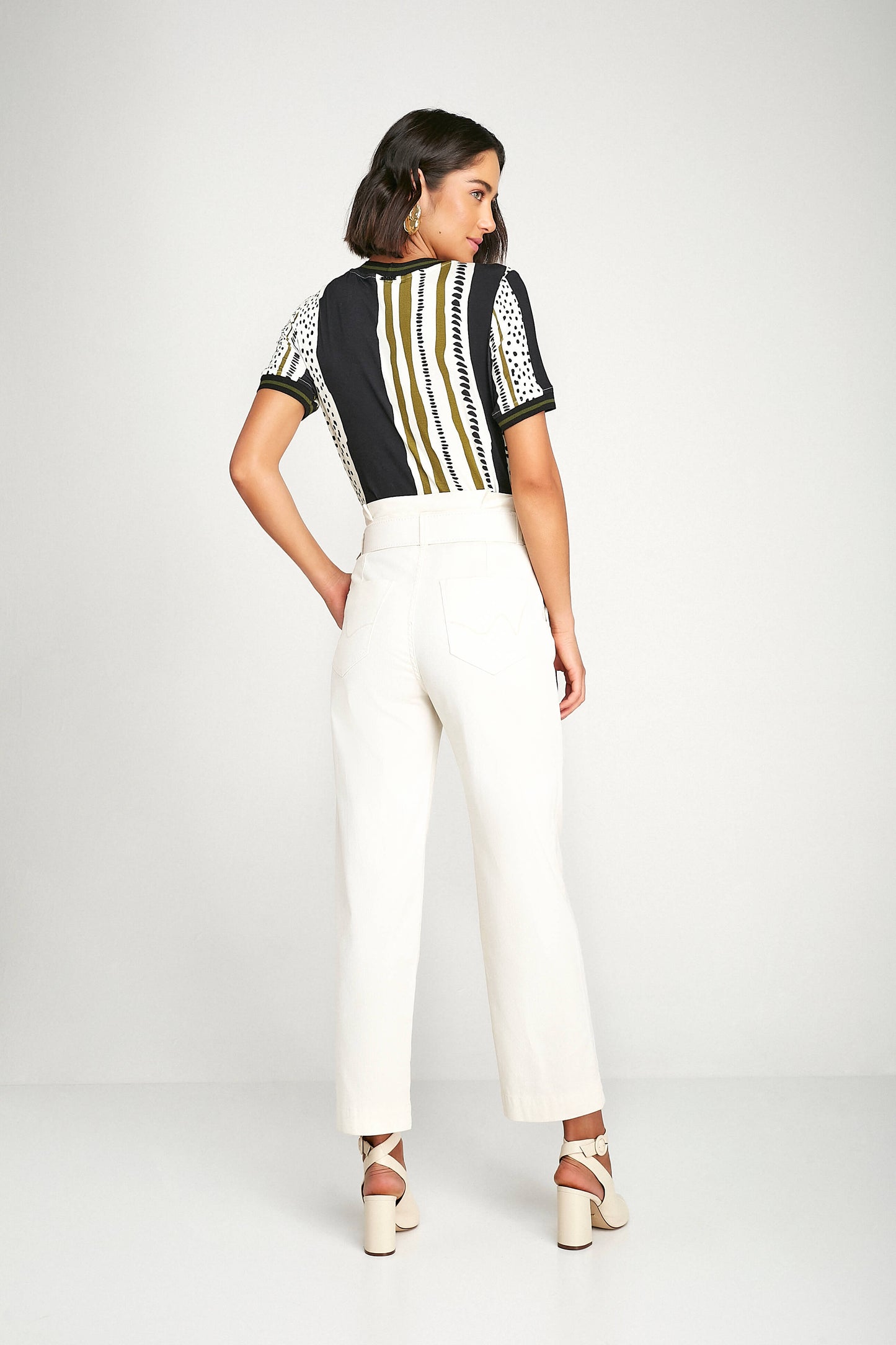 calça sarja pant cropped cintura alta em cotelê com cinto