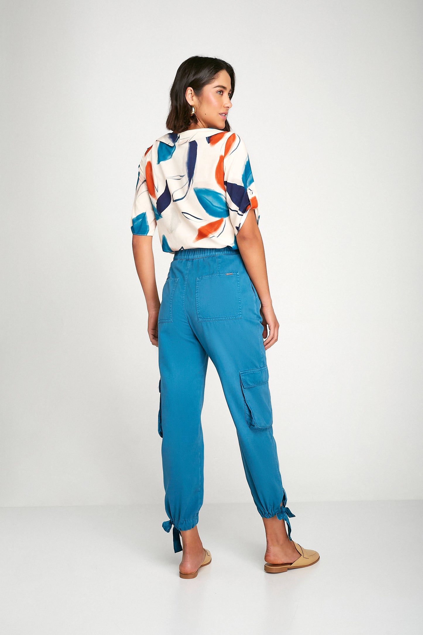 calça sarja pantcropped cintura alta com cadarço