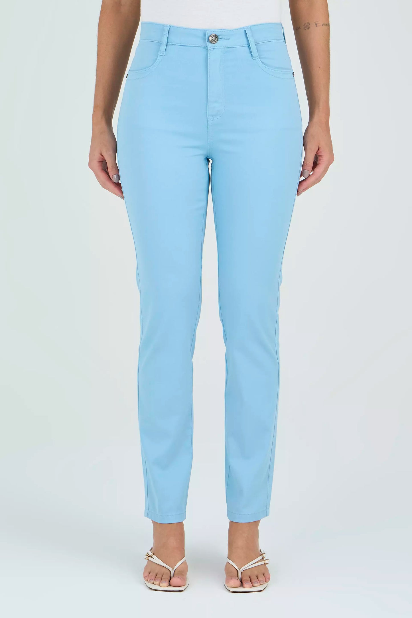 calça sarja color skinny cintura intermediáriabásica