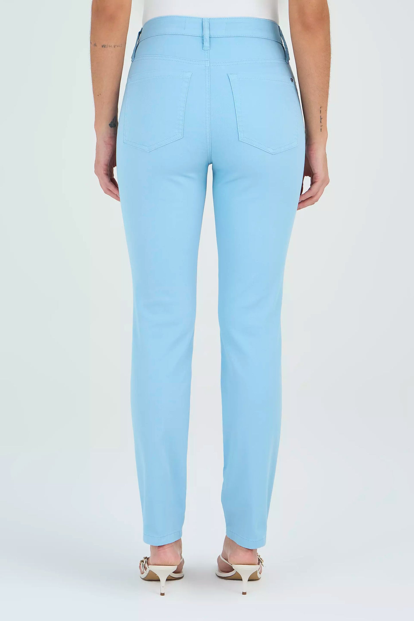 calça sarja color skinny cintura intermediáriabásica