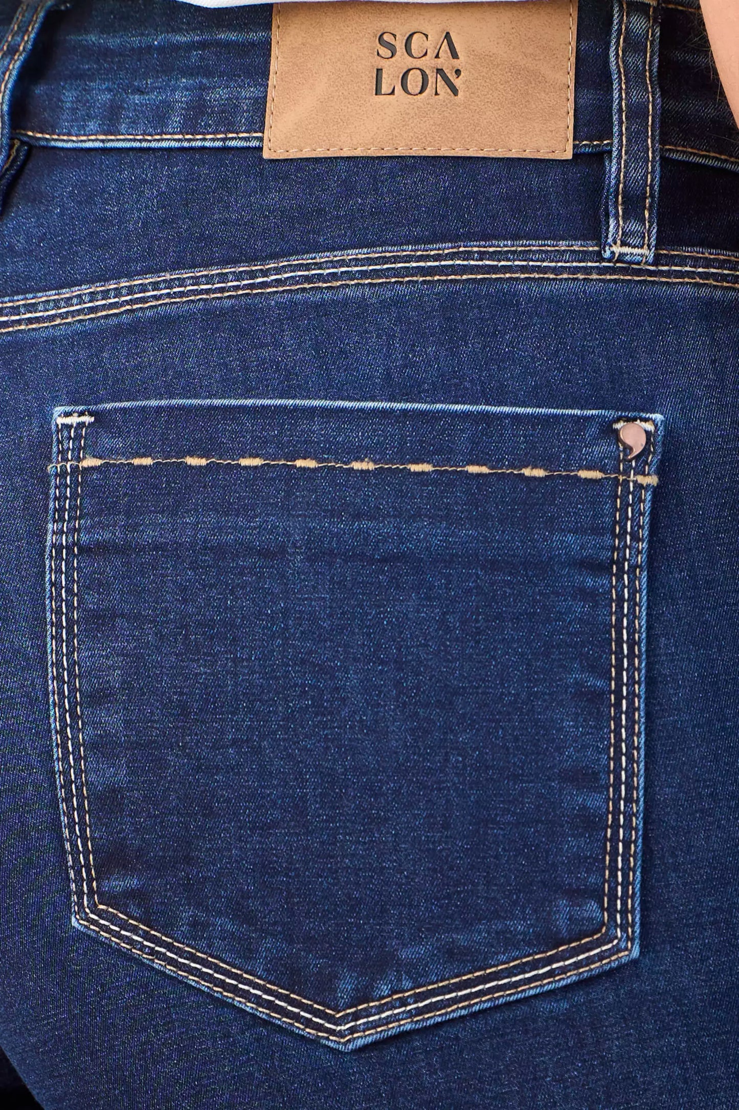 calça jeans skinny cintura intermediária com ponto picado