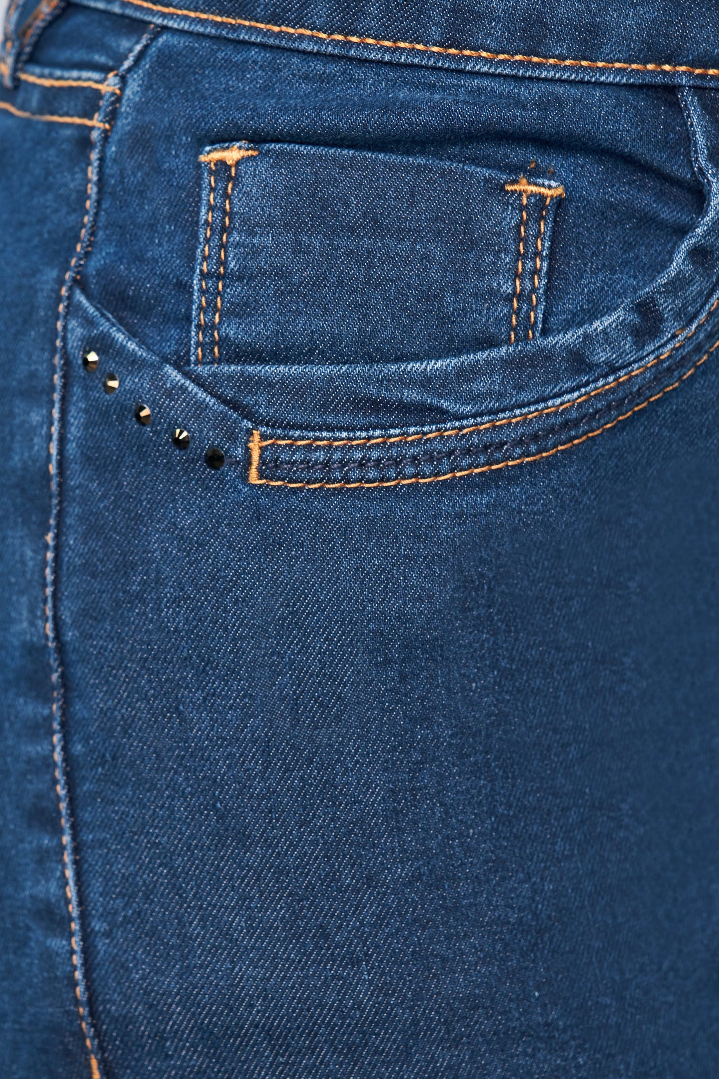 calça jeans skinny cintura intermediária detalhe cristais