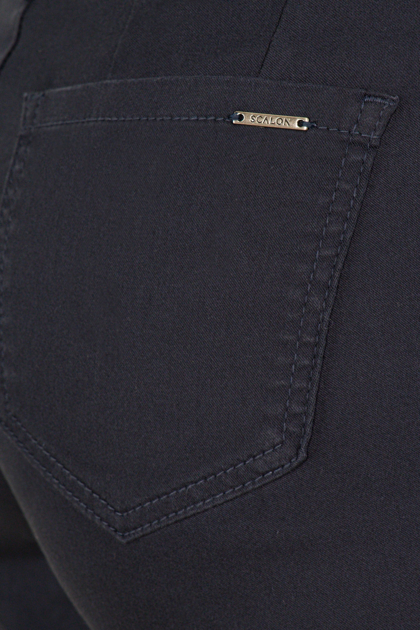 calça sarja color skinny cintura intermediária alfaiataria