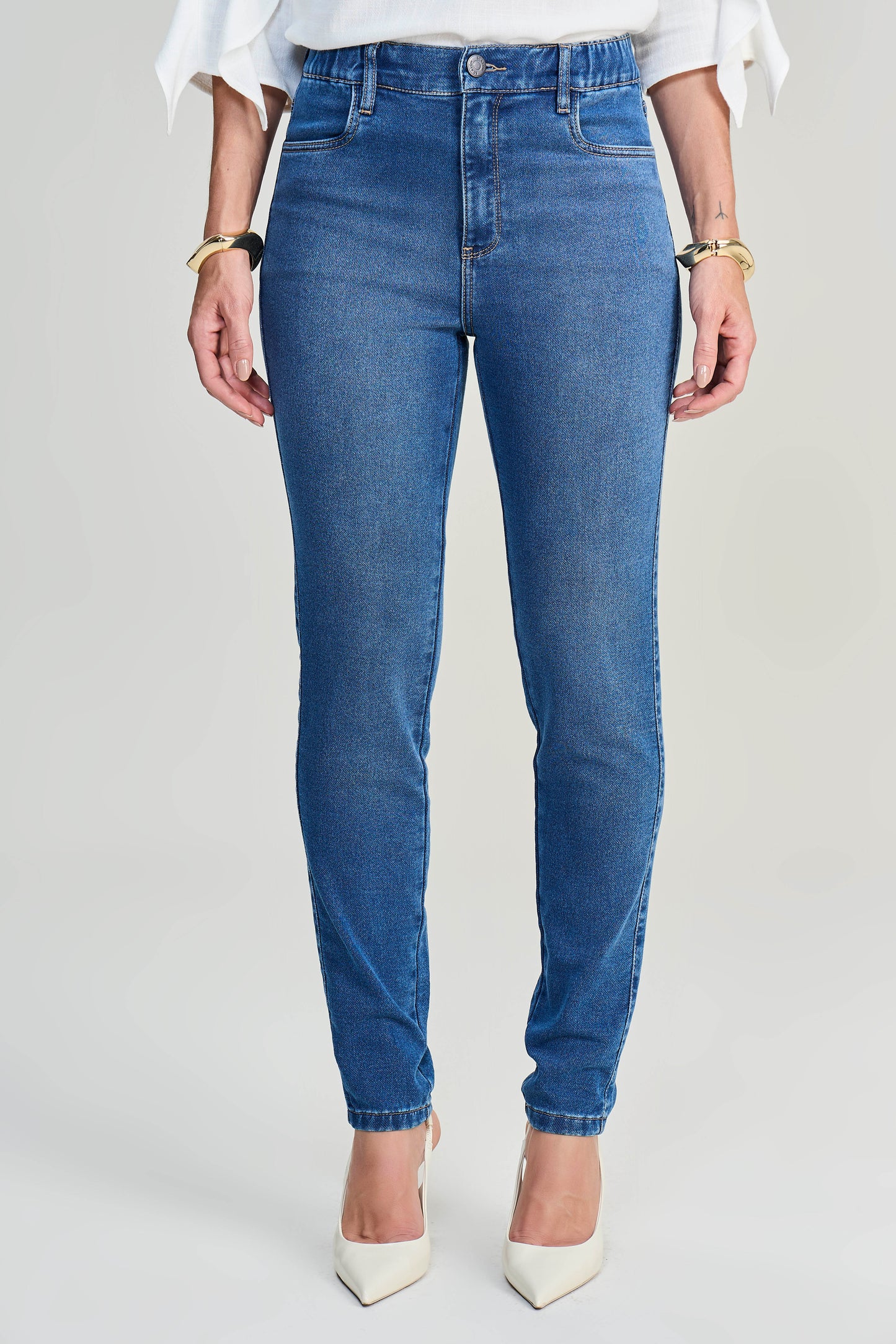 calça jeans malha skinny cintura intermediária com elástico