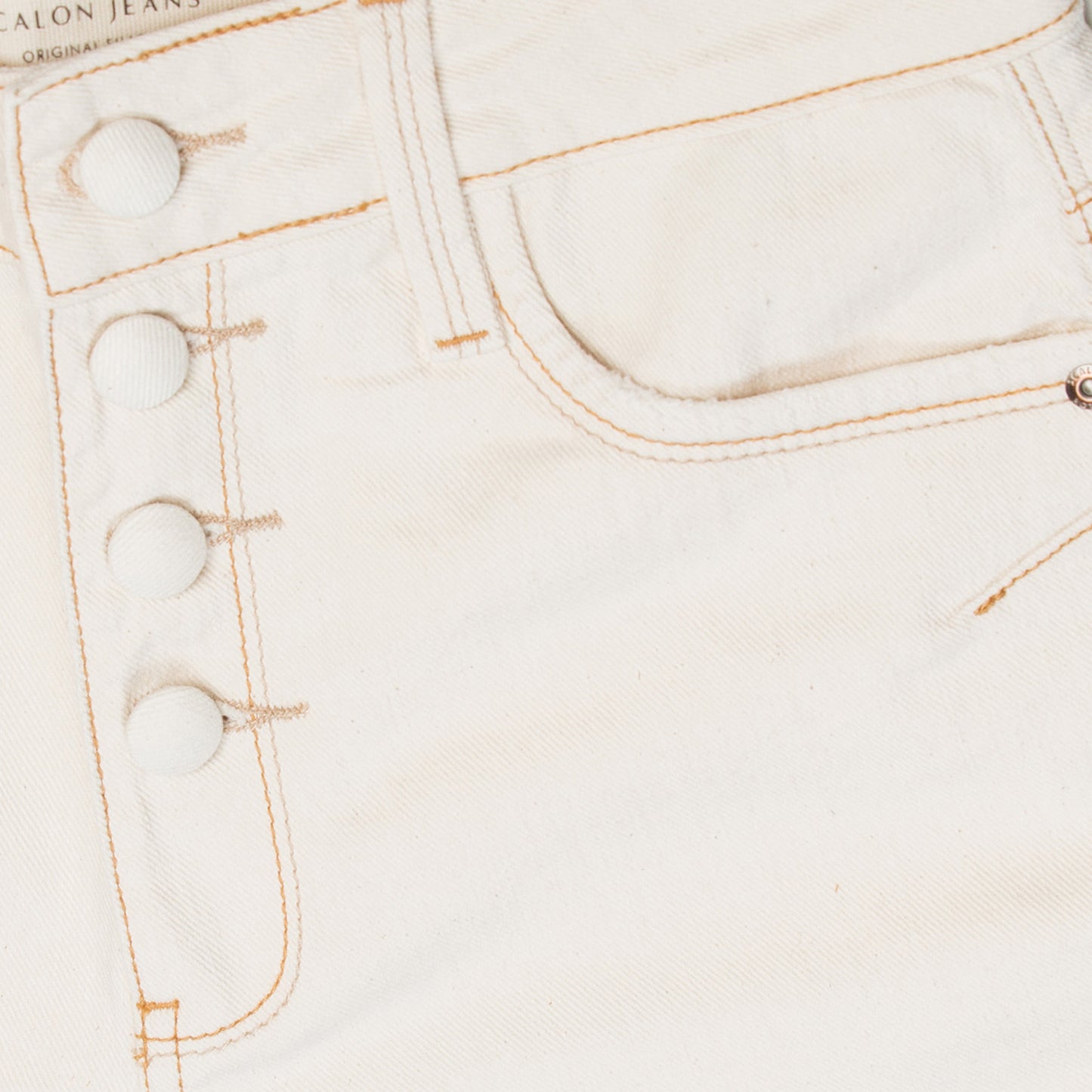 bermuda sarja off white midi barra desfiada