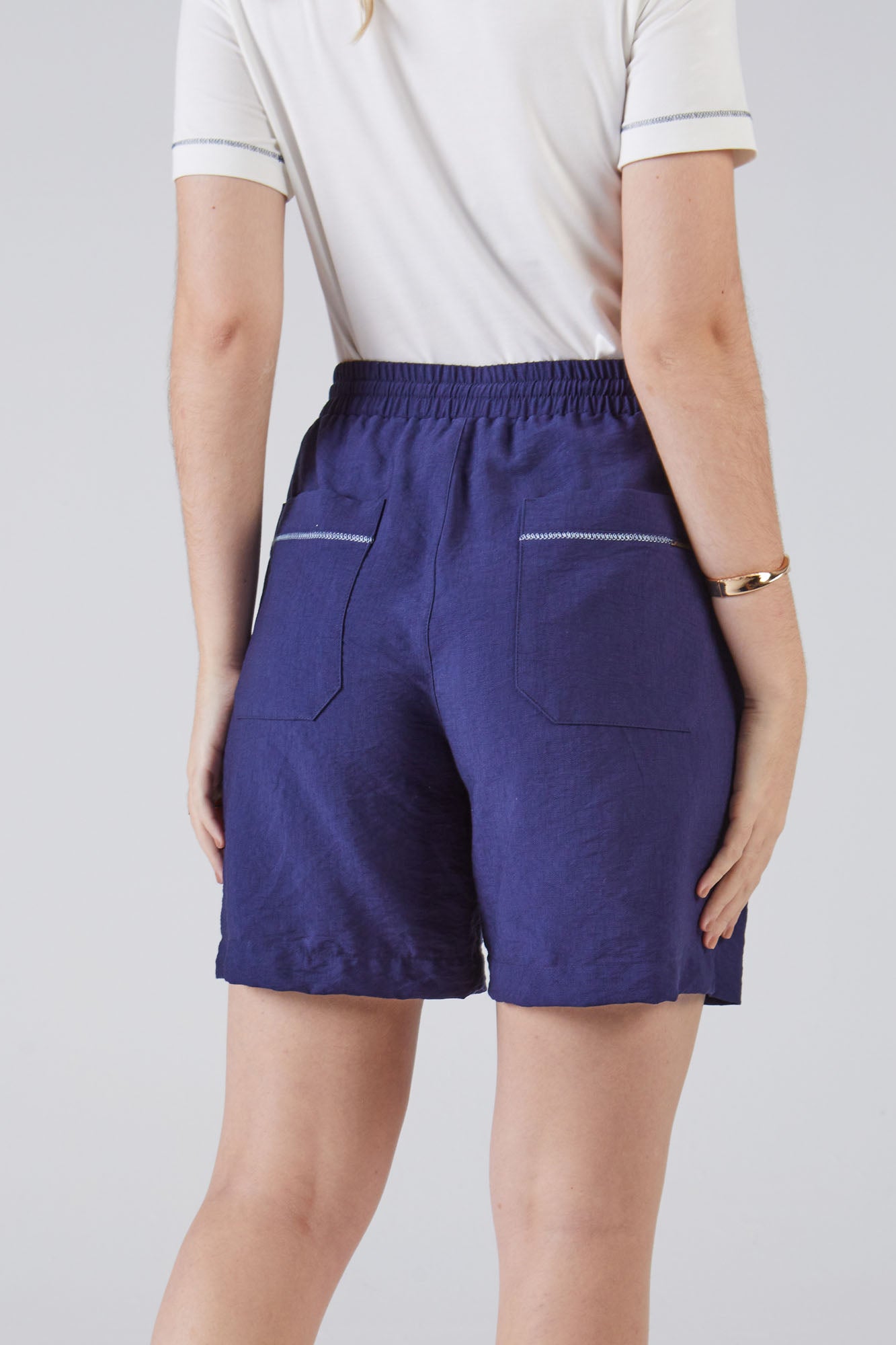 bermuda viscose midi cintura intermediária com detalhes em trançador