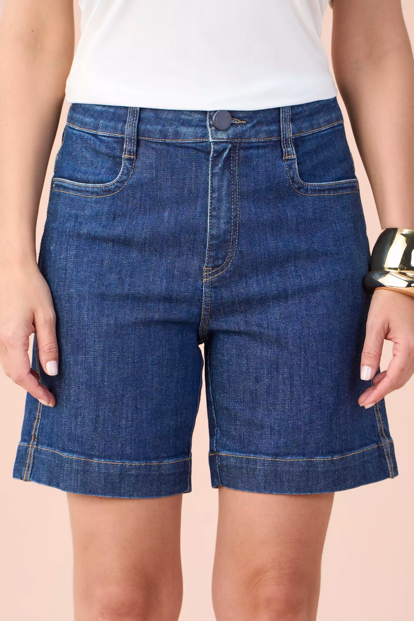 bermuda jeans midi cintura intermedíaria tradicional