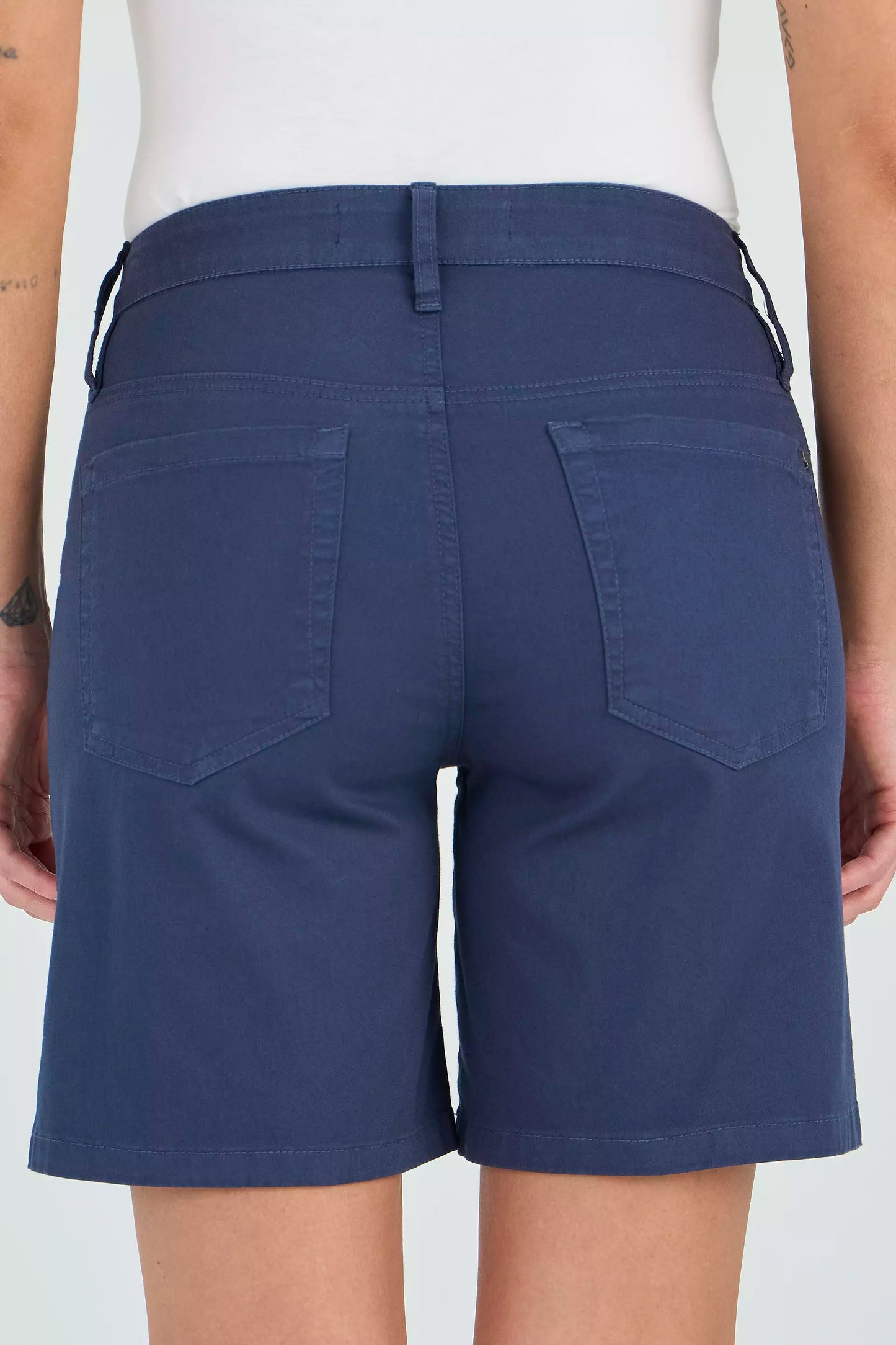 bermuda sarja color midi cintura intermedíaria básica