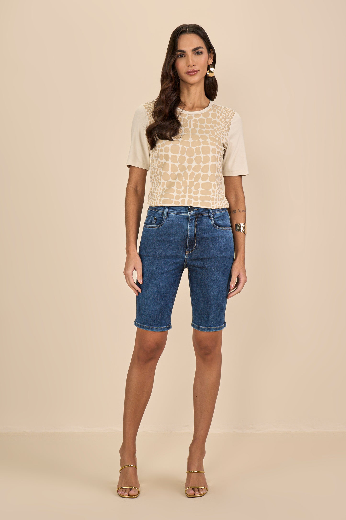 bermuda jeans ciclista cintura intemediária com ponto corrente