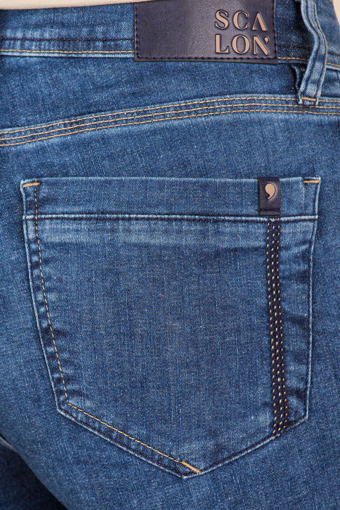 bermuda jeans ciclista cintura intemediária com ponto corrente