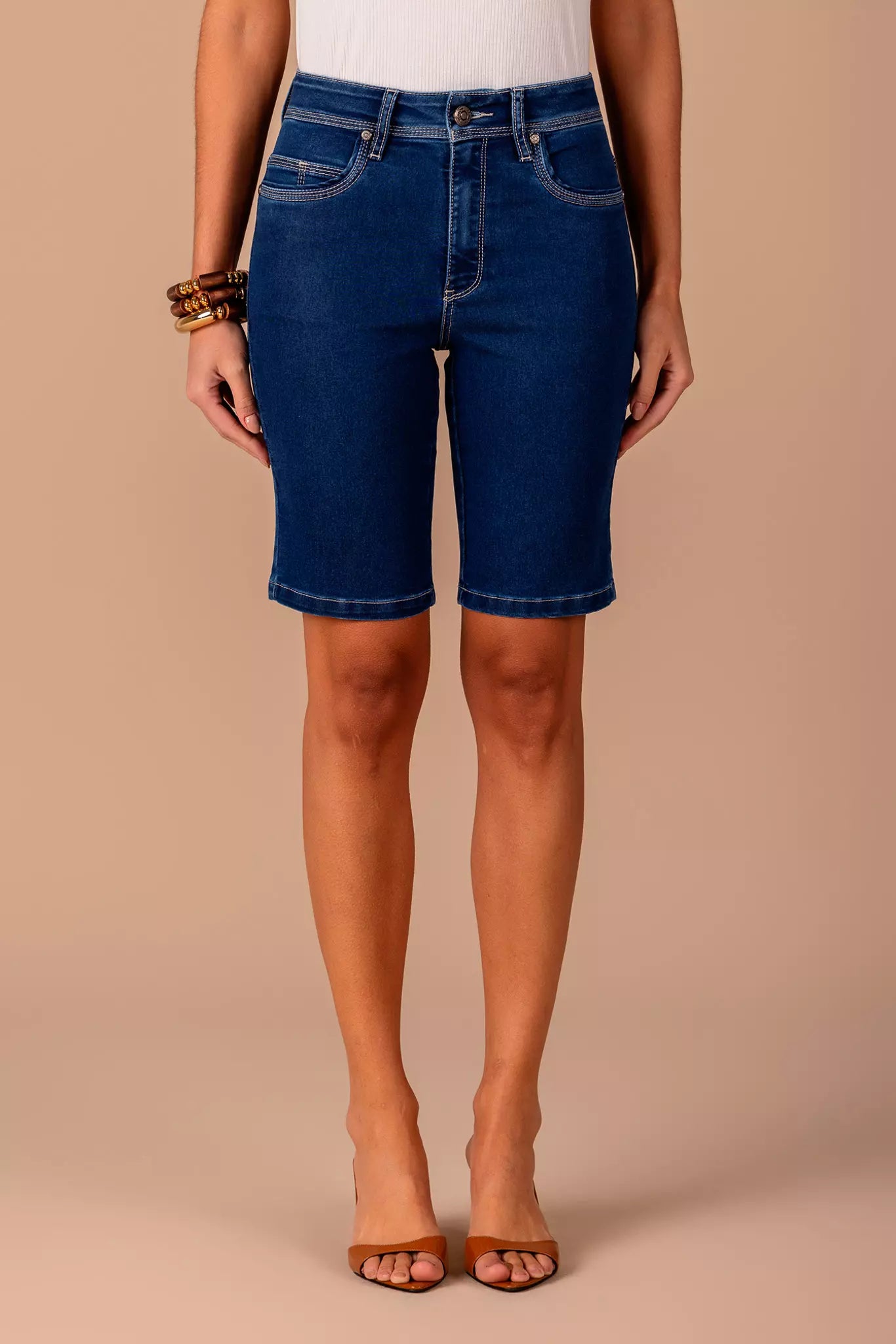 bermuda jeans ciclista cintura intermediária com pespontos triplos