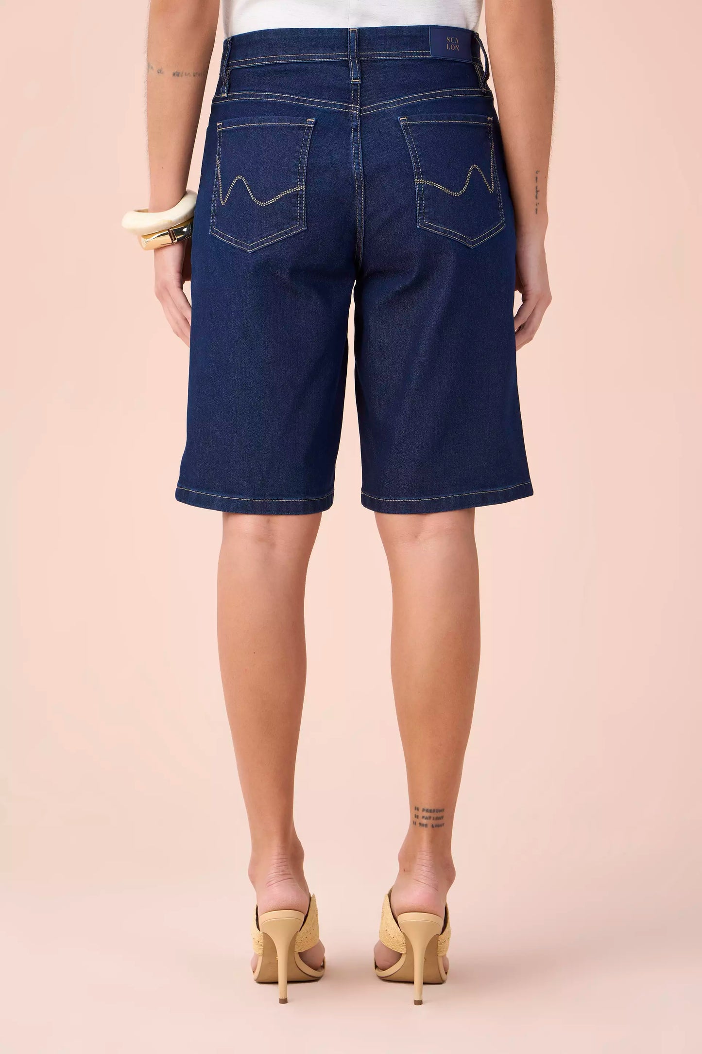 bermuda jeans jorts cintura intermediária com bordado