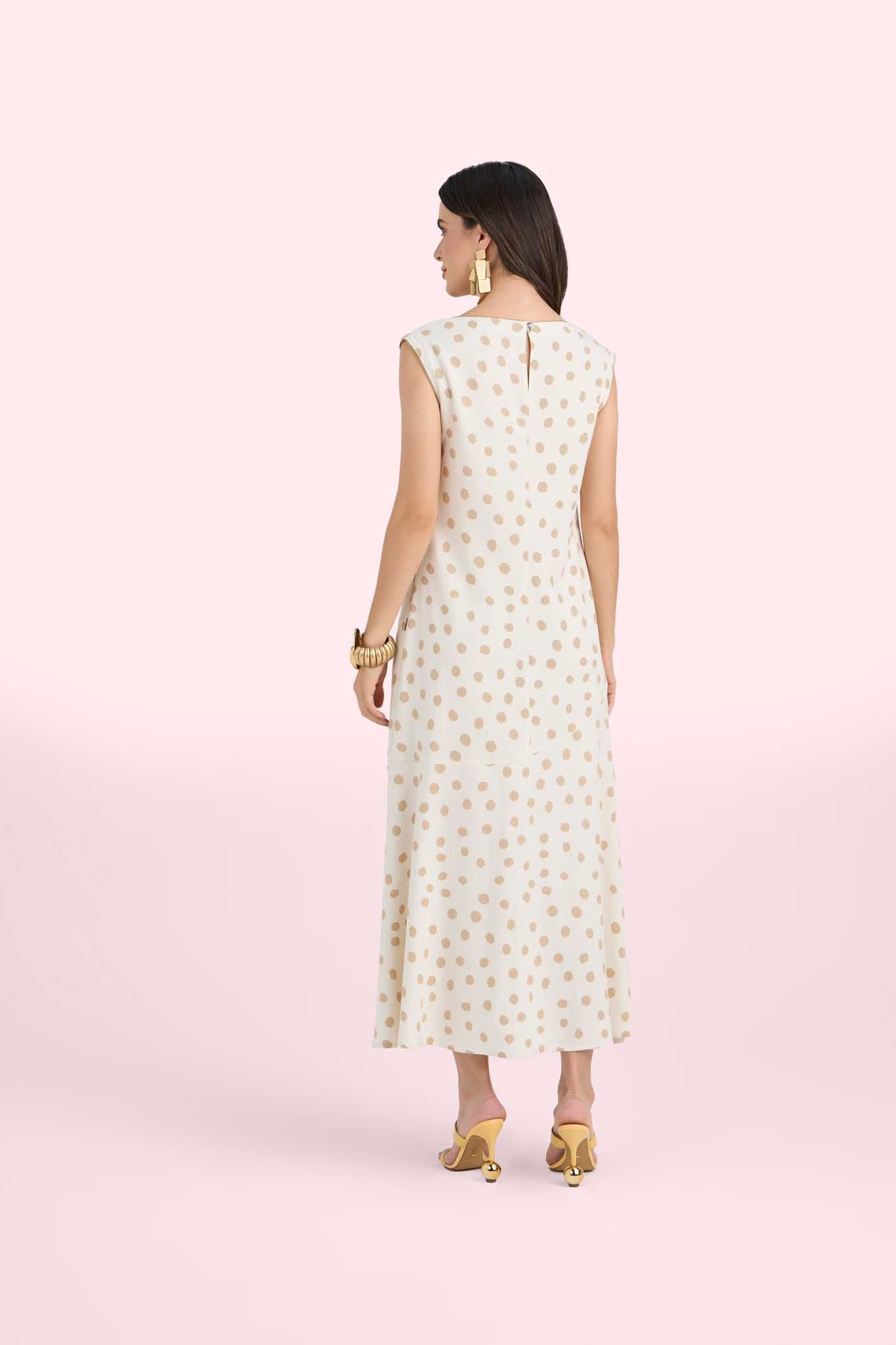 vestido viscose longuete com recorte assimétrico estampa poá