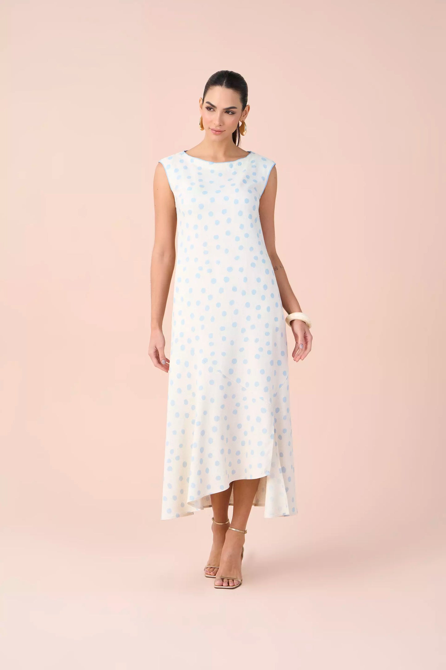 vestido viscose longuete com recorte assimétrico estampa poá�