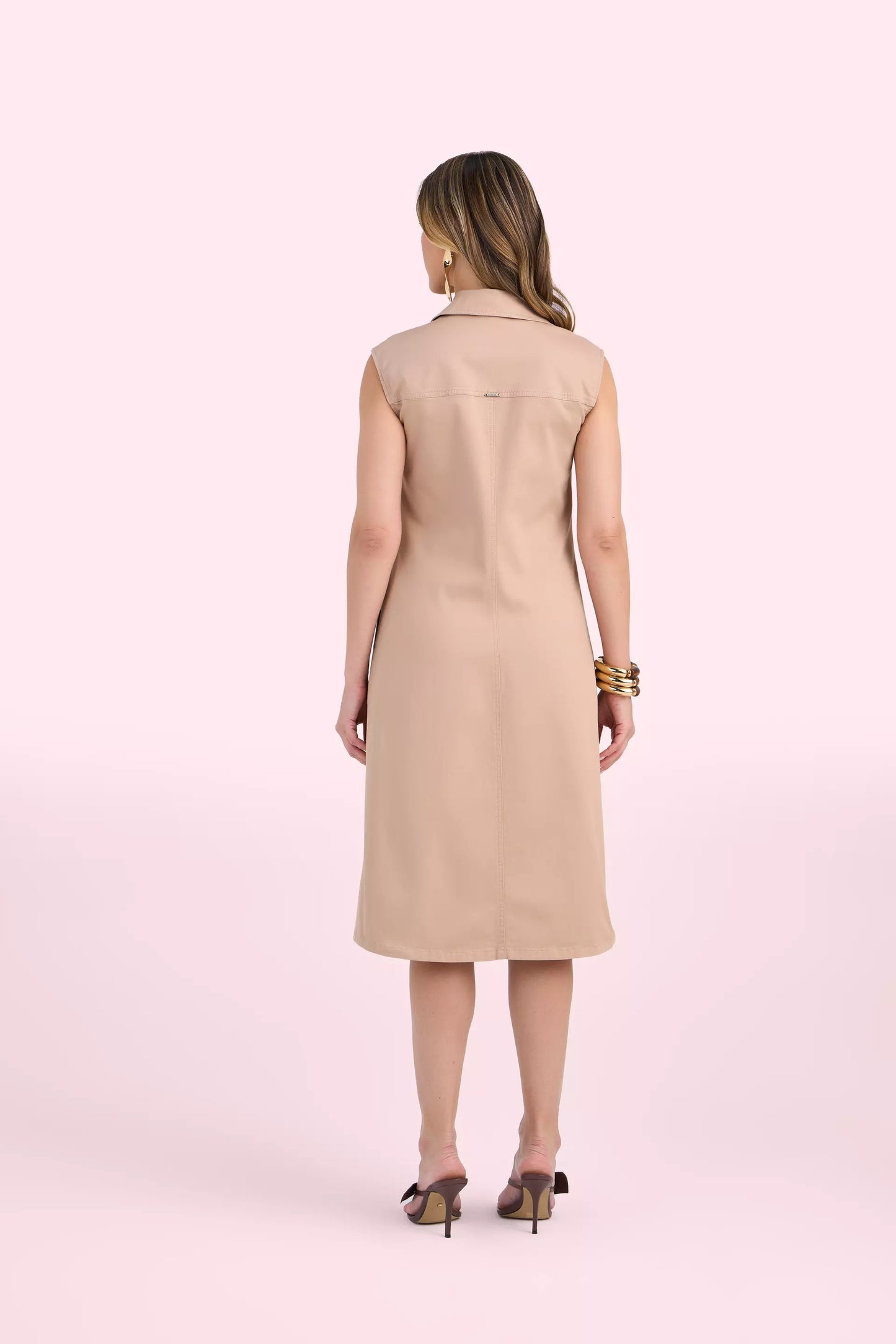 vestido sarja curto com recortes