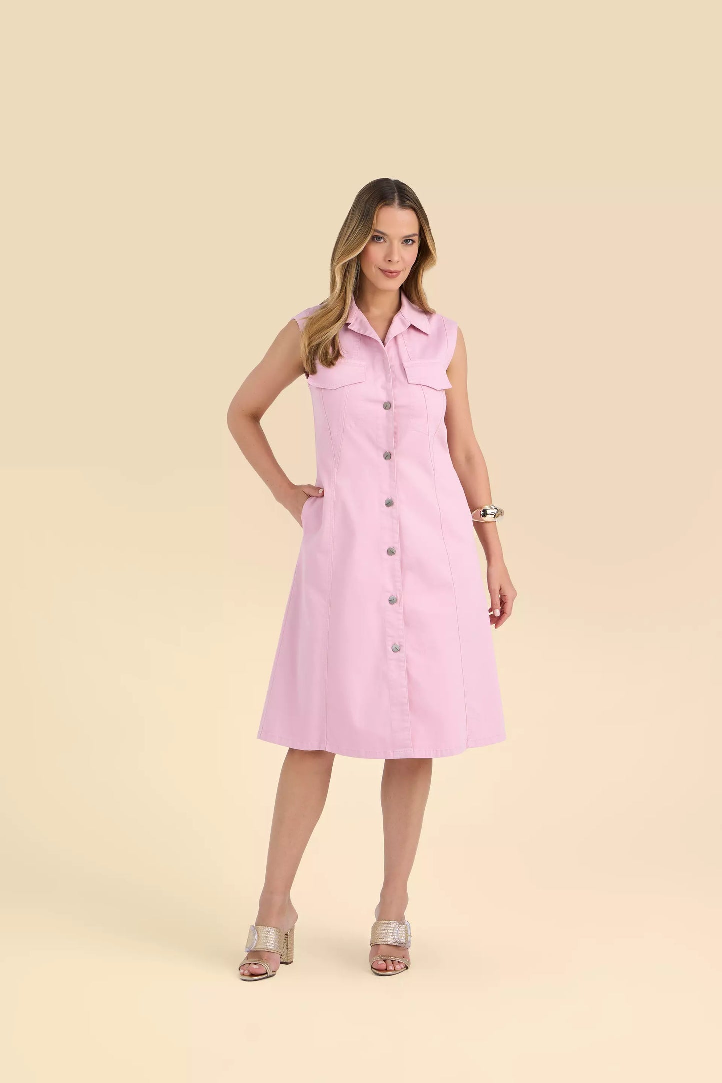 vestido sarja curto com recortes