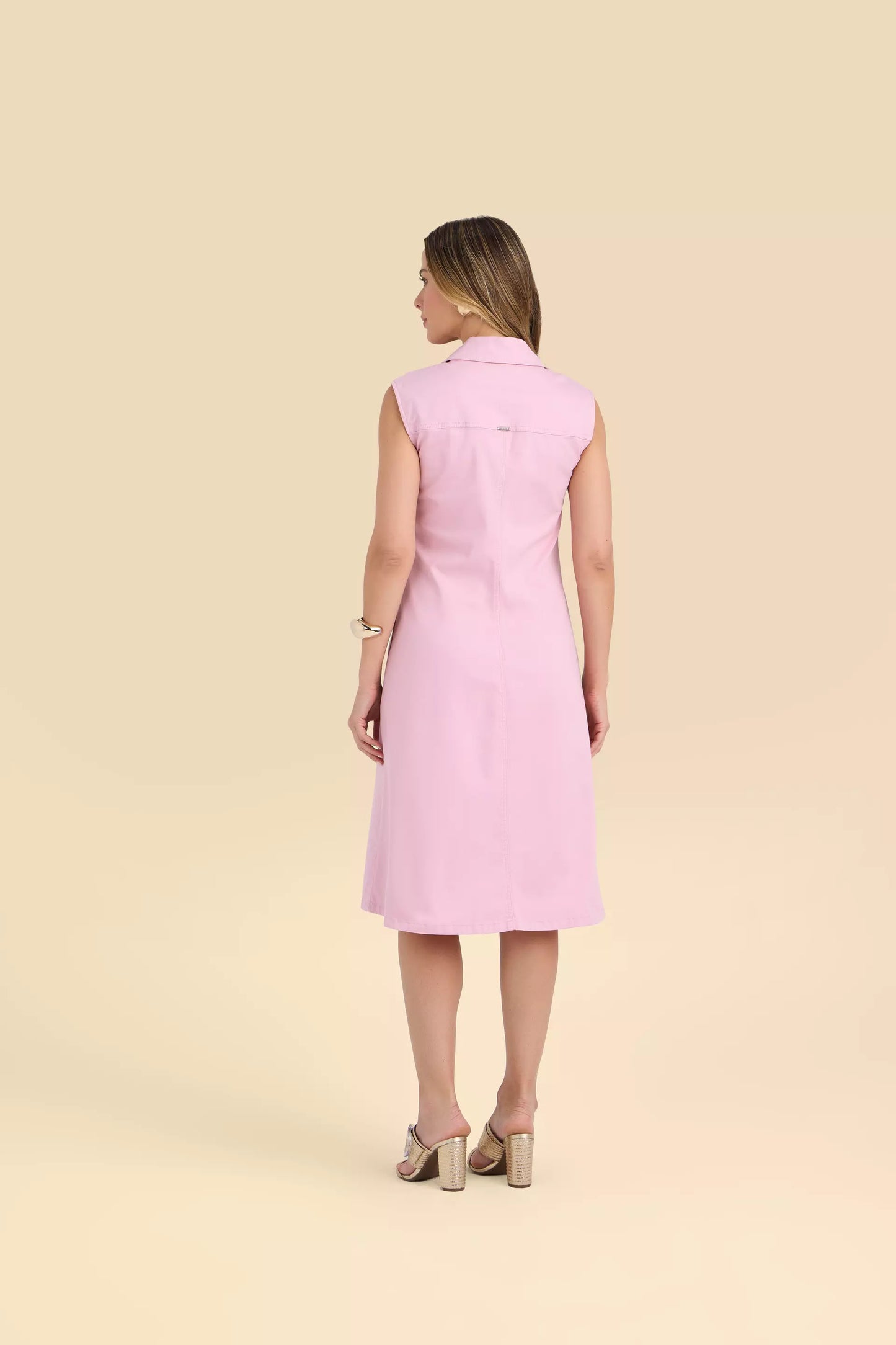 vestido sarja curto com recortes
