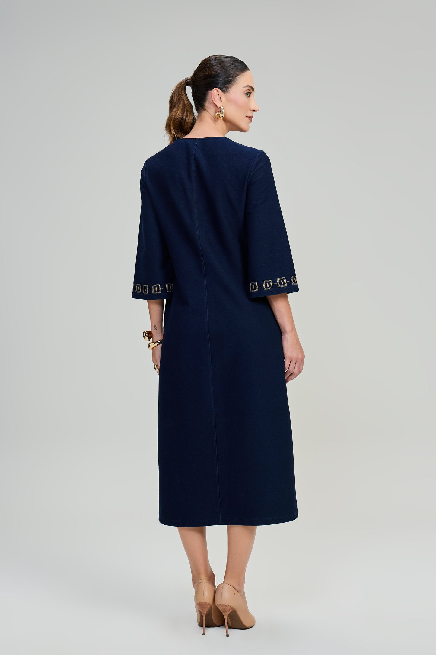 vestido malha denim midi manga 3/4 com bordado