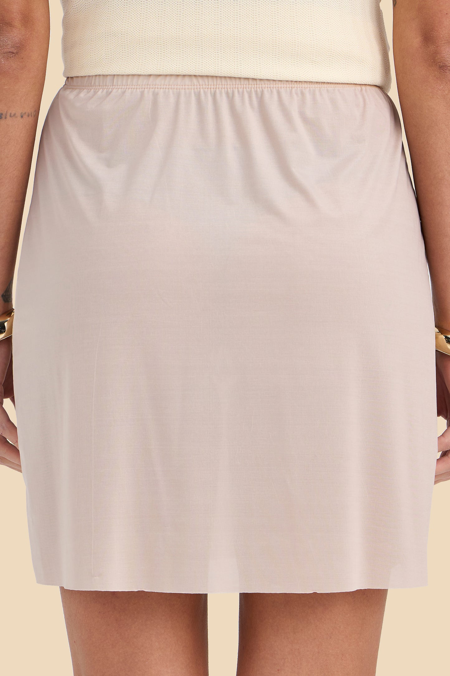 vestido viscose midi manga curta com detalhe viés