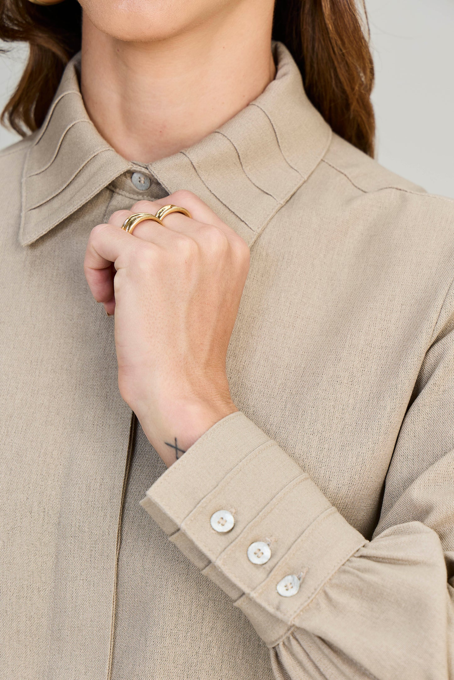 camisa viscose manga longa com nervuras