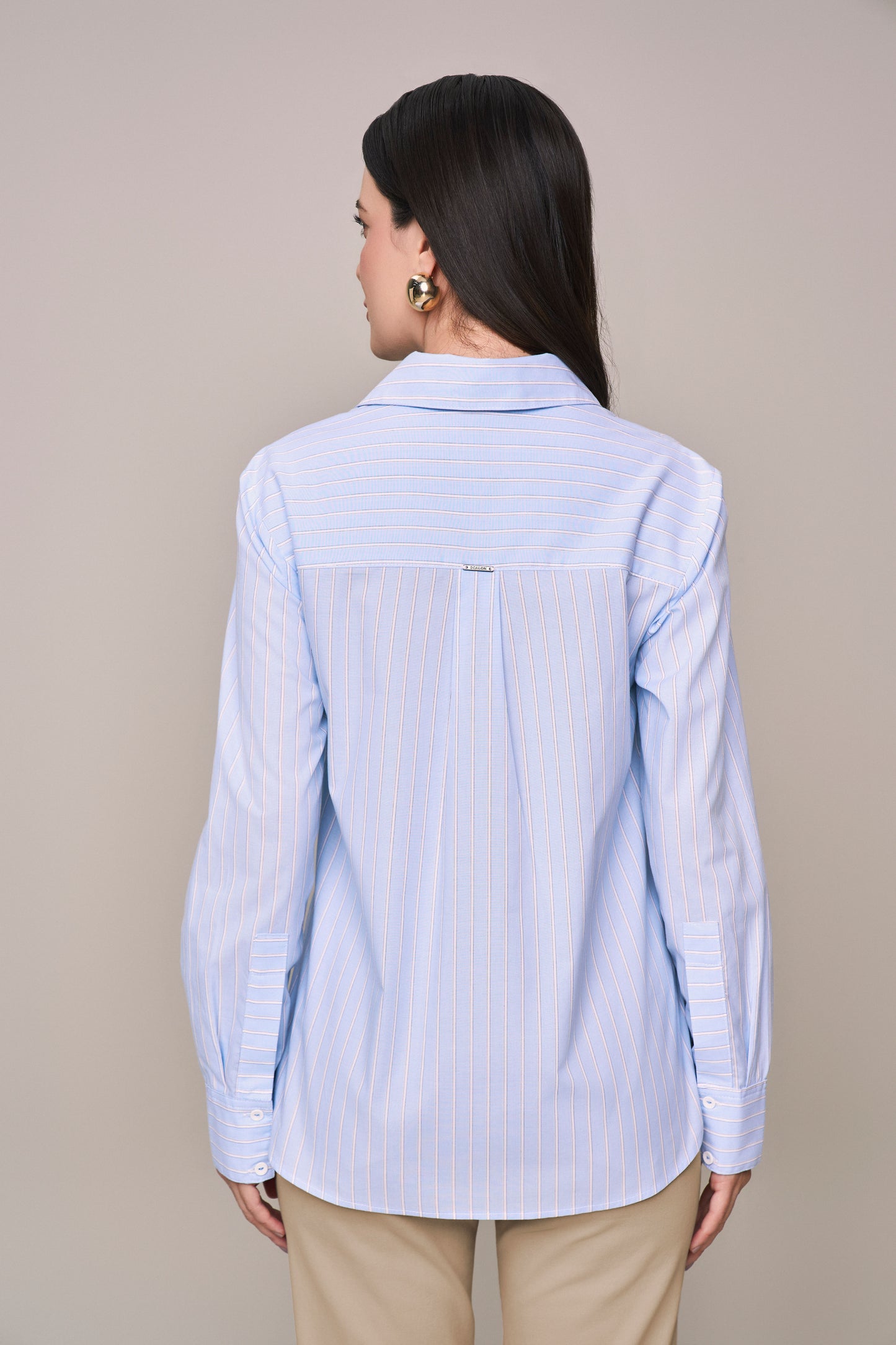 camisa algodão manga longa com bolsos sobrepostos