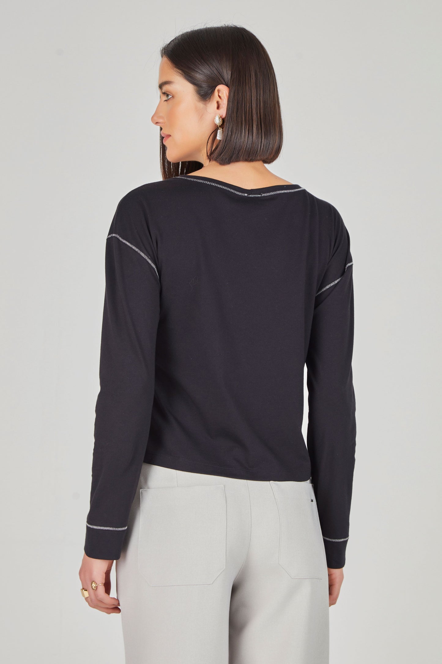 blusa malha manga longa com detalhe trançador