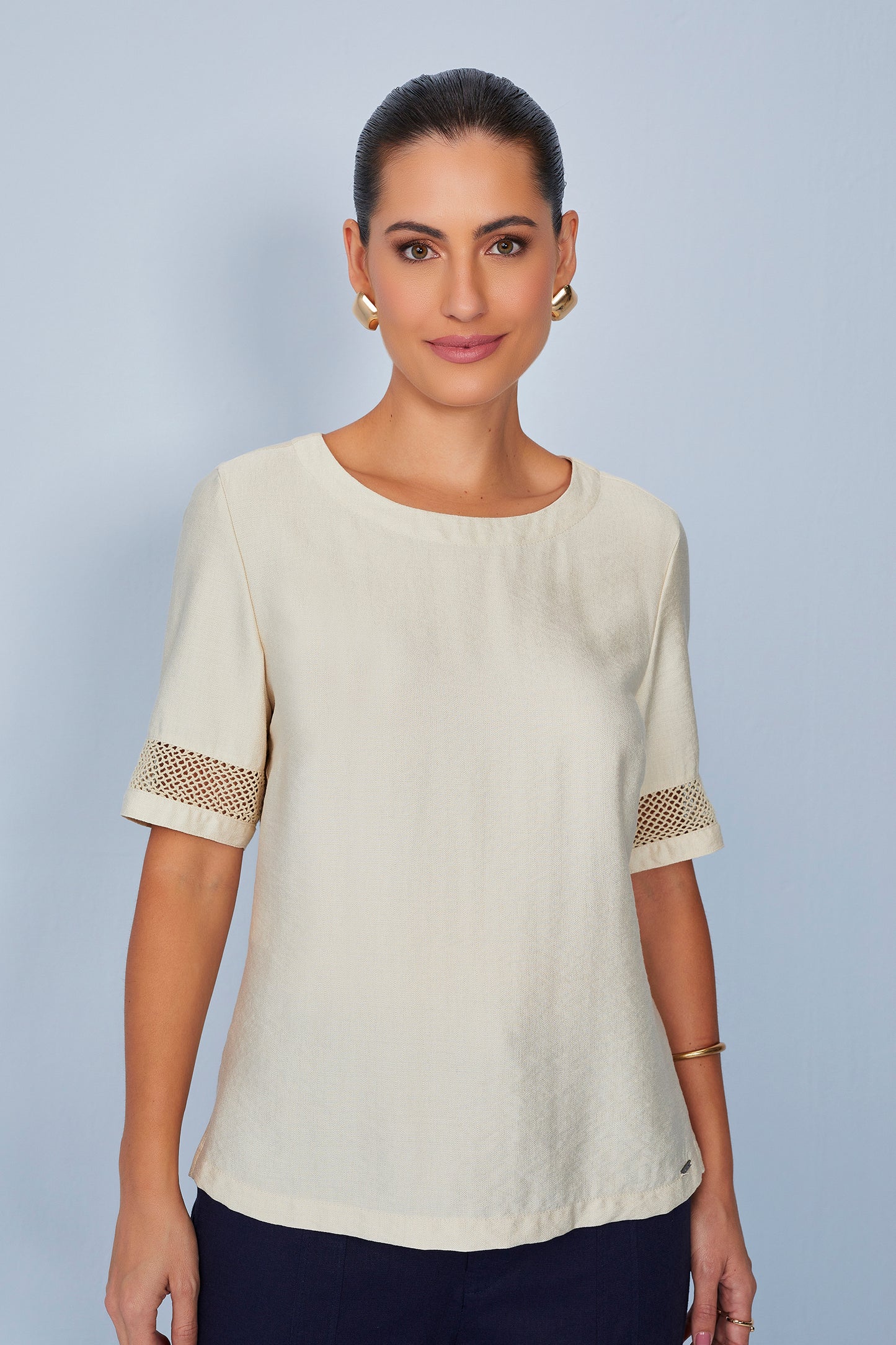blusa viscose manga curta com entremeio