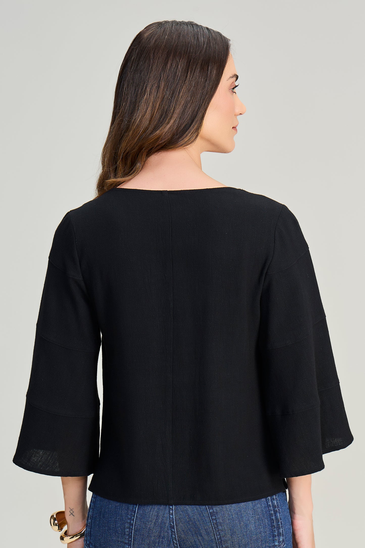 blusa viscose manga 3/4 com recortes