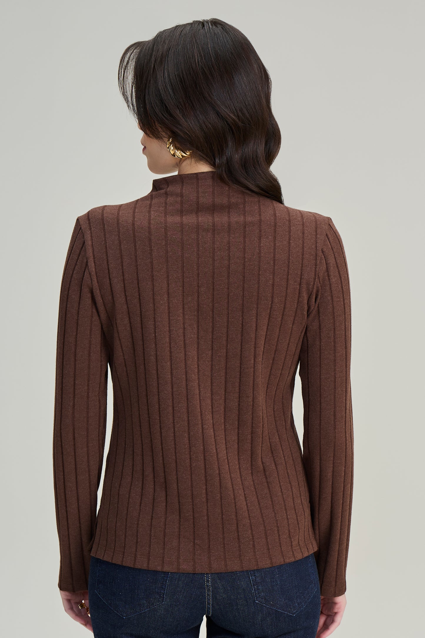 blusa malha canelada manga longa com abertura