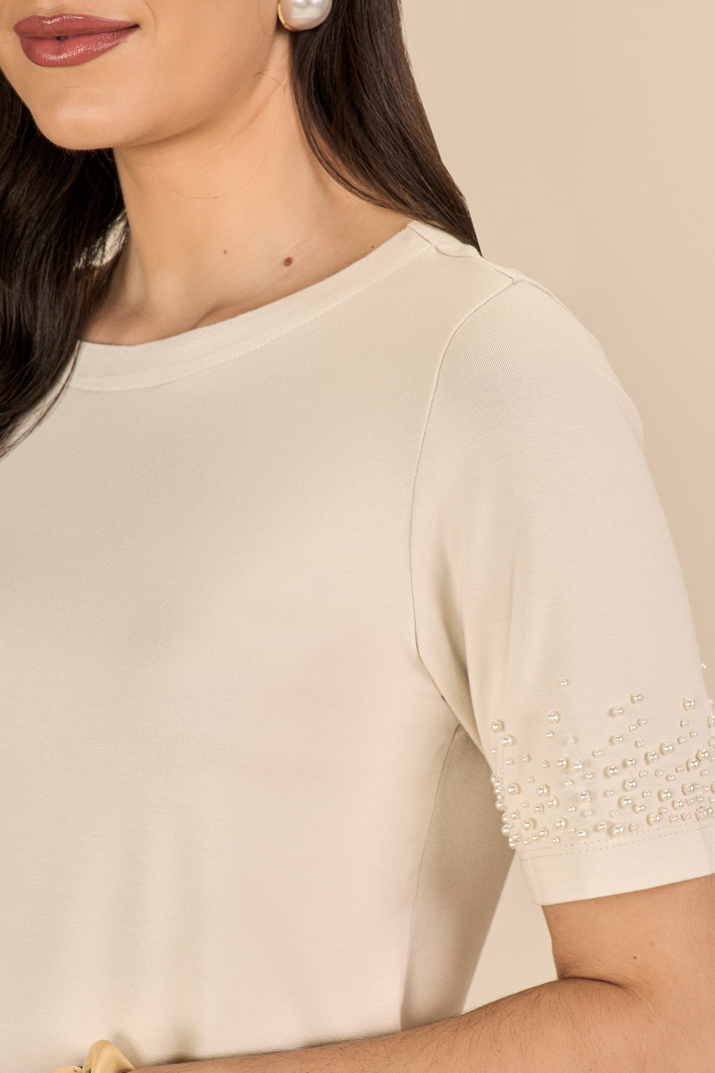 blusa malha manga curta bordada