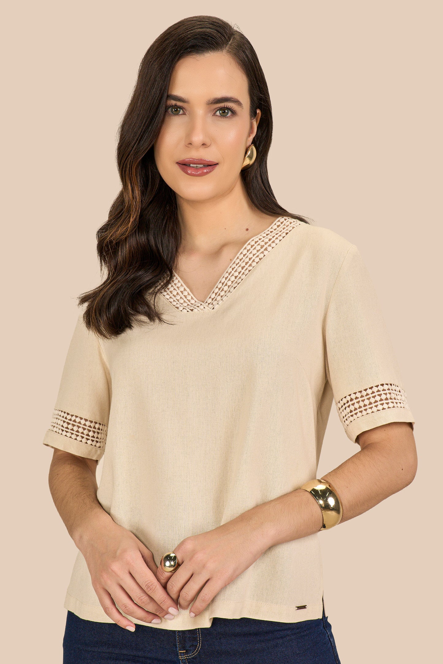 blusa viscose manga curta com entremeios