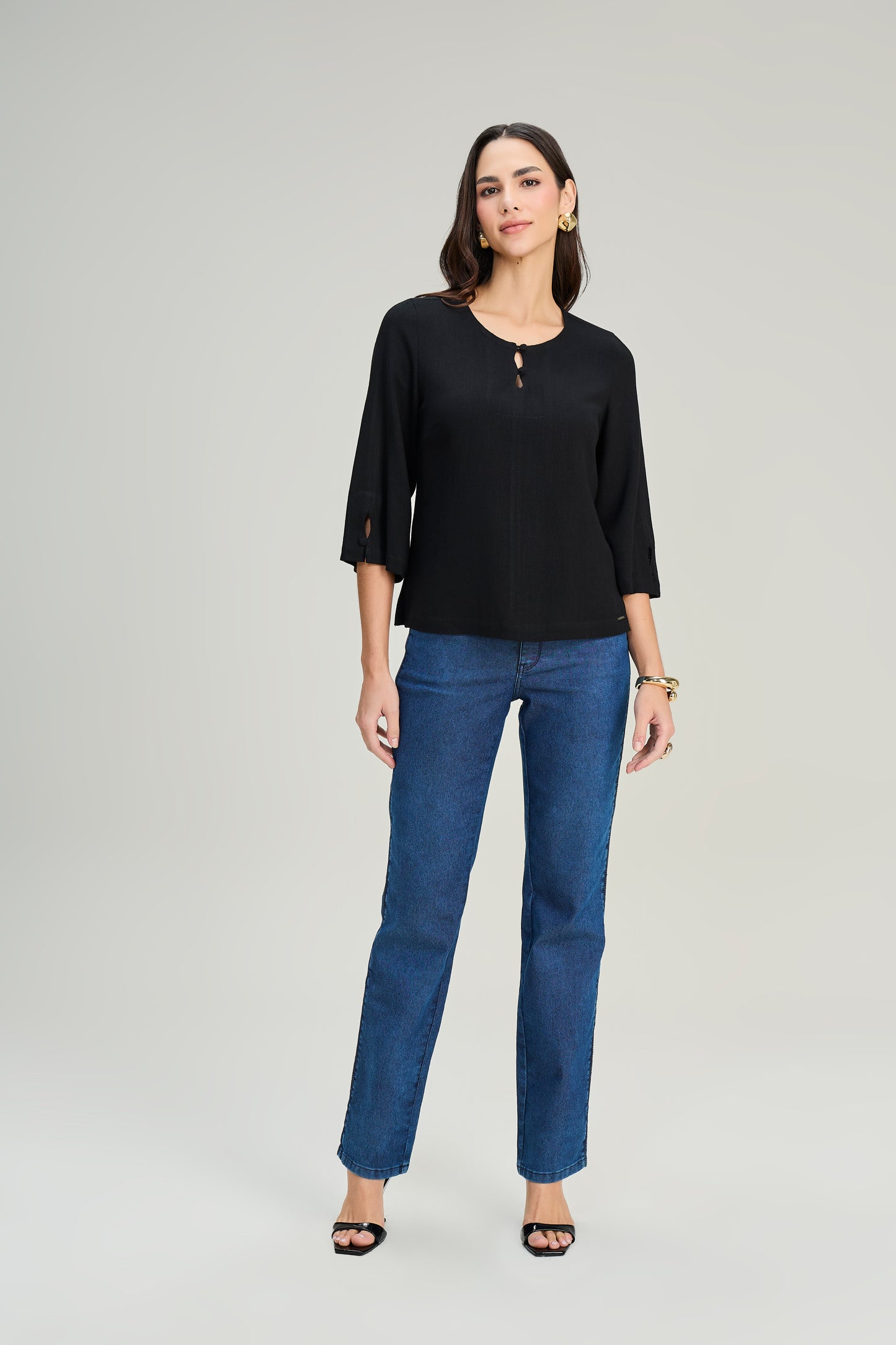 blusa viscose manga 3/4 com abertura