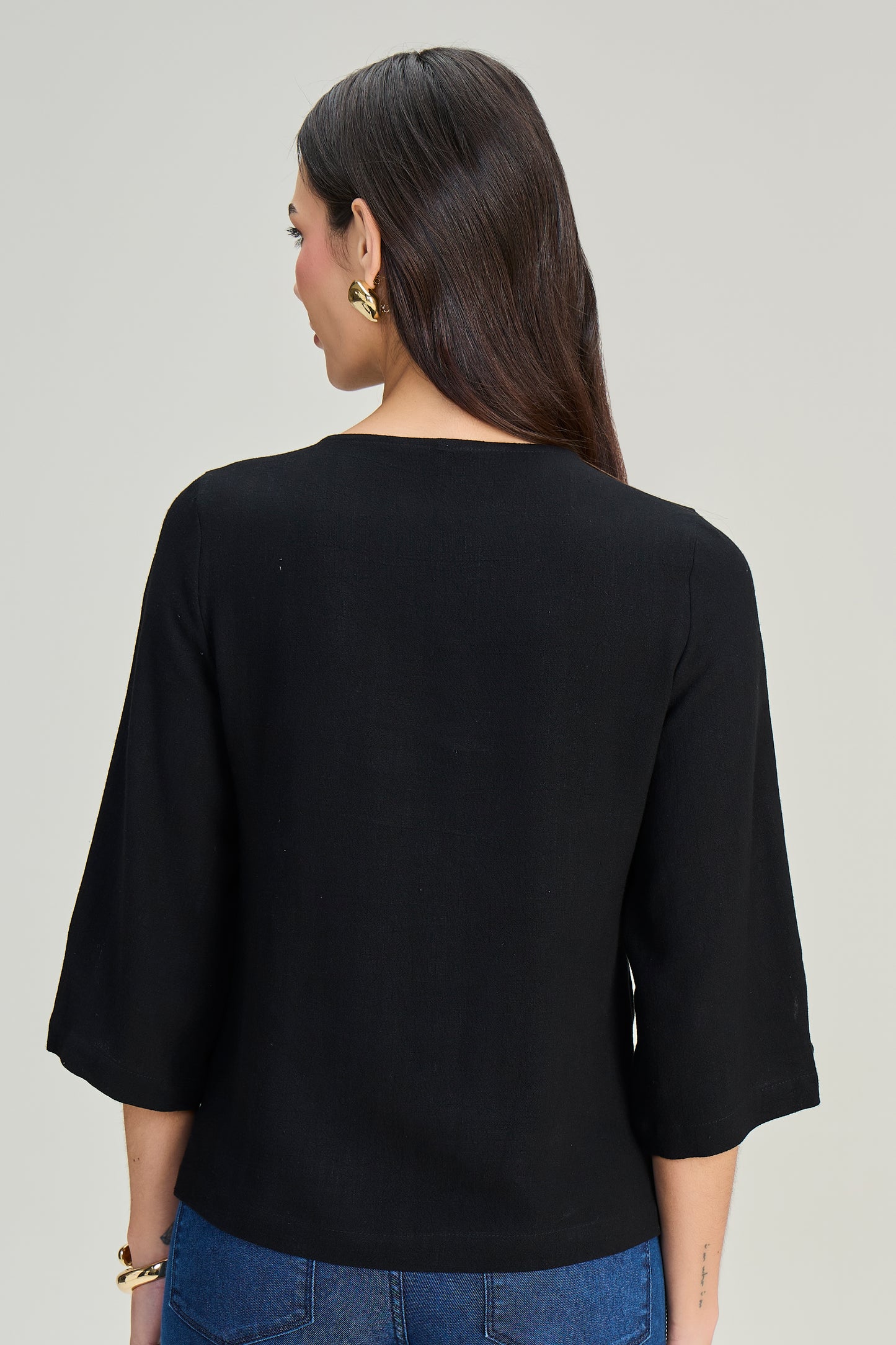 blusa viscose manga 3/4 com abertura