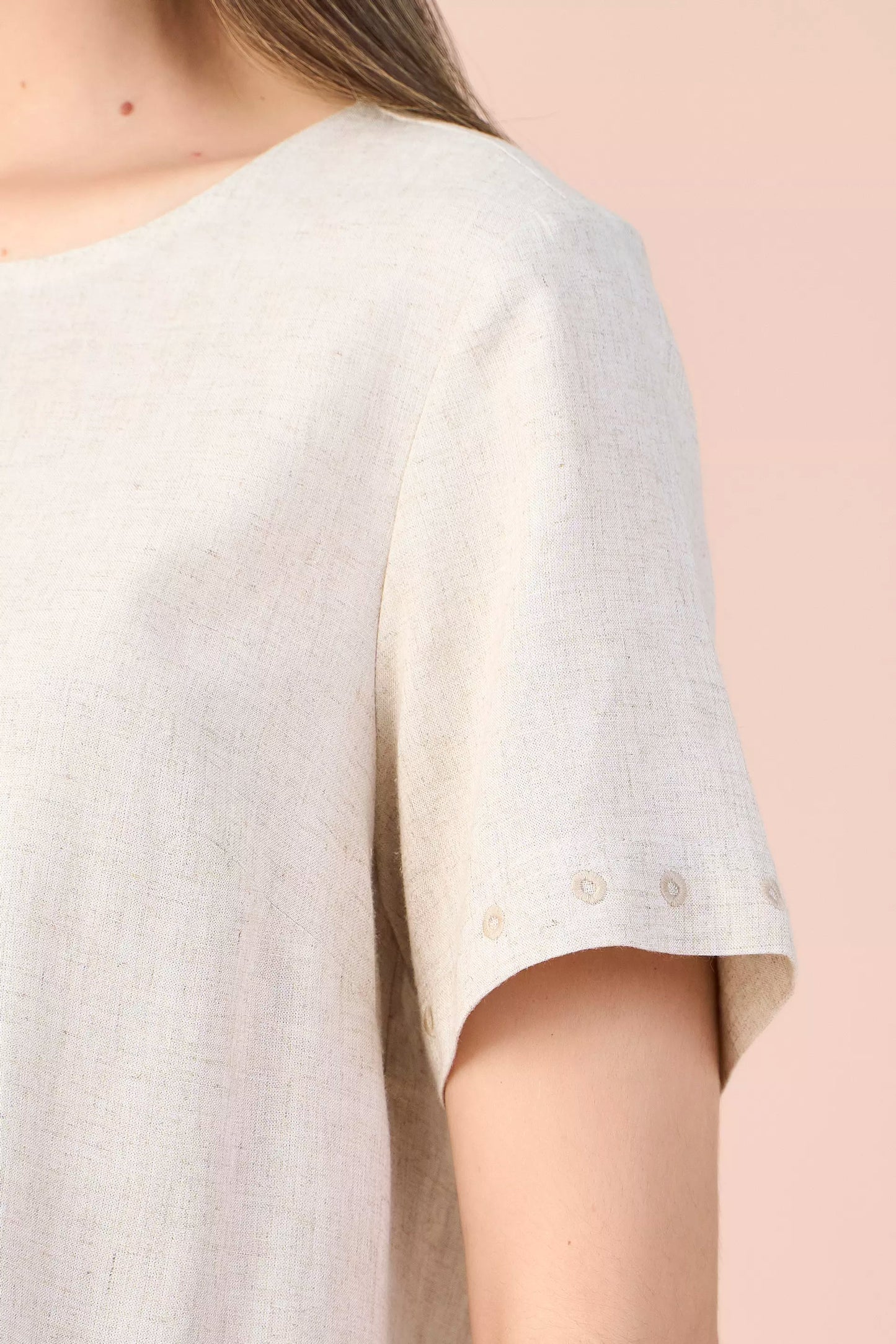 blusa viscose manga curta com bordado