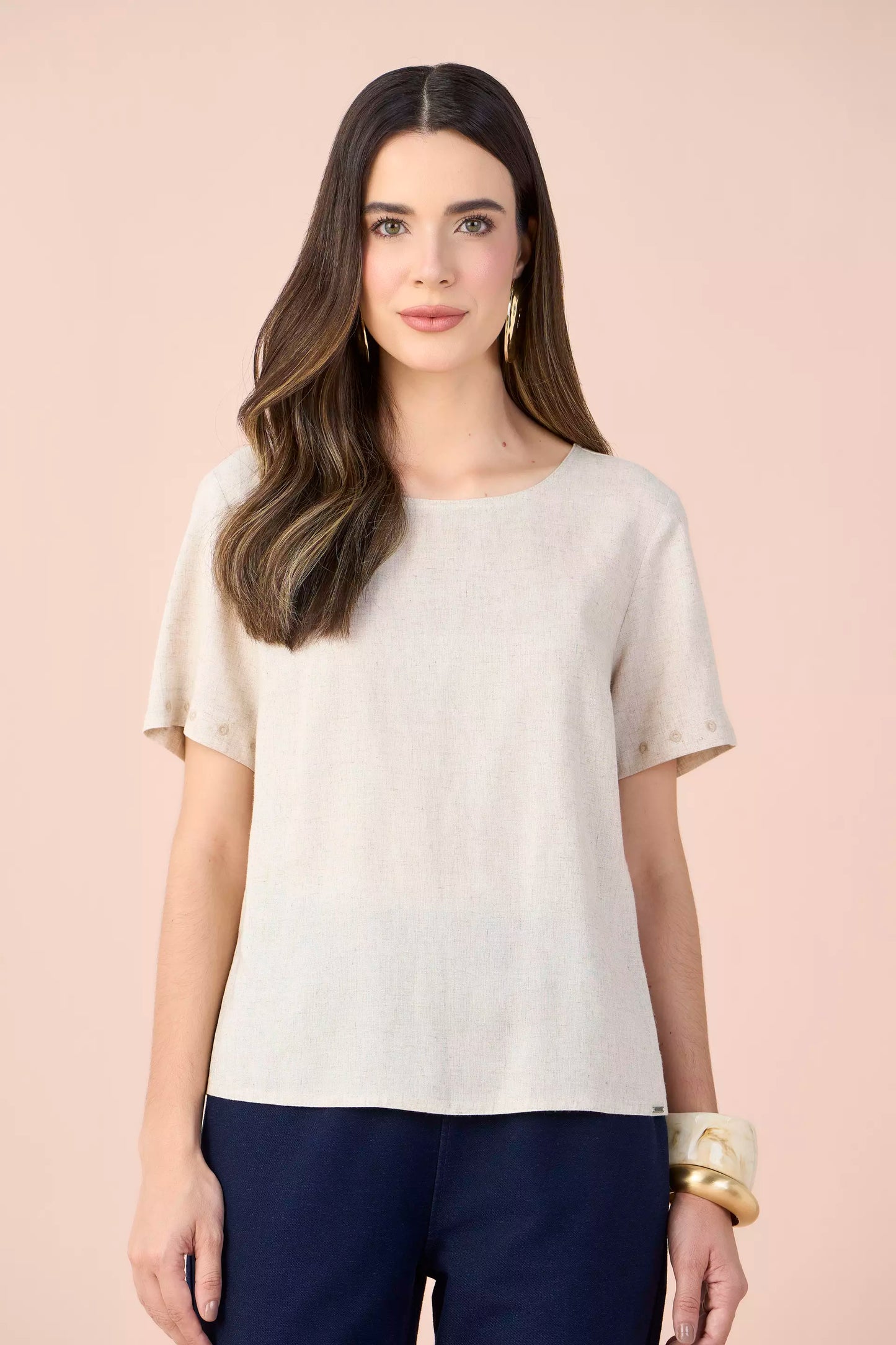 blusa viscose manga curta com bordado